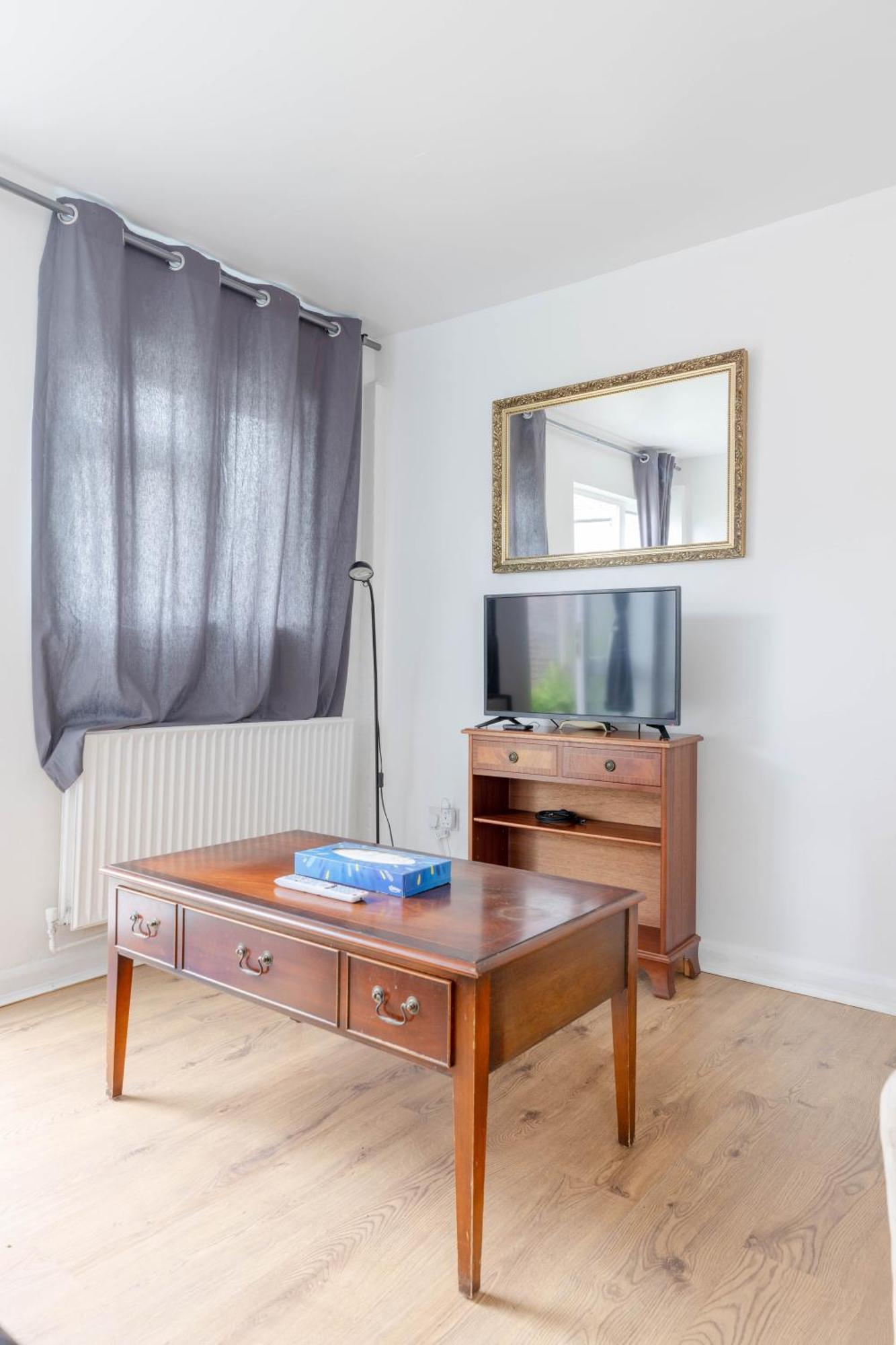 Appartement Cosy 2 Bedroom Near Wembley, Garden, Late Check In