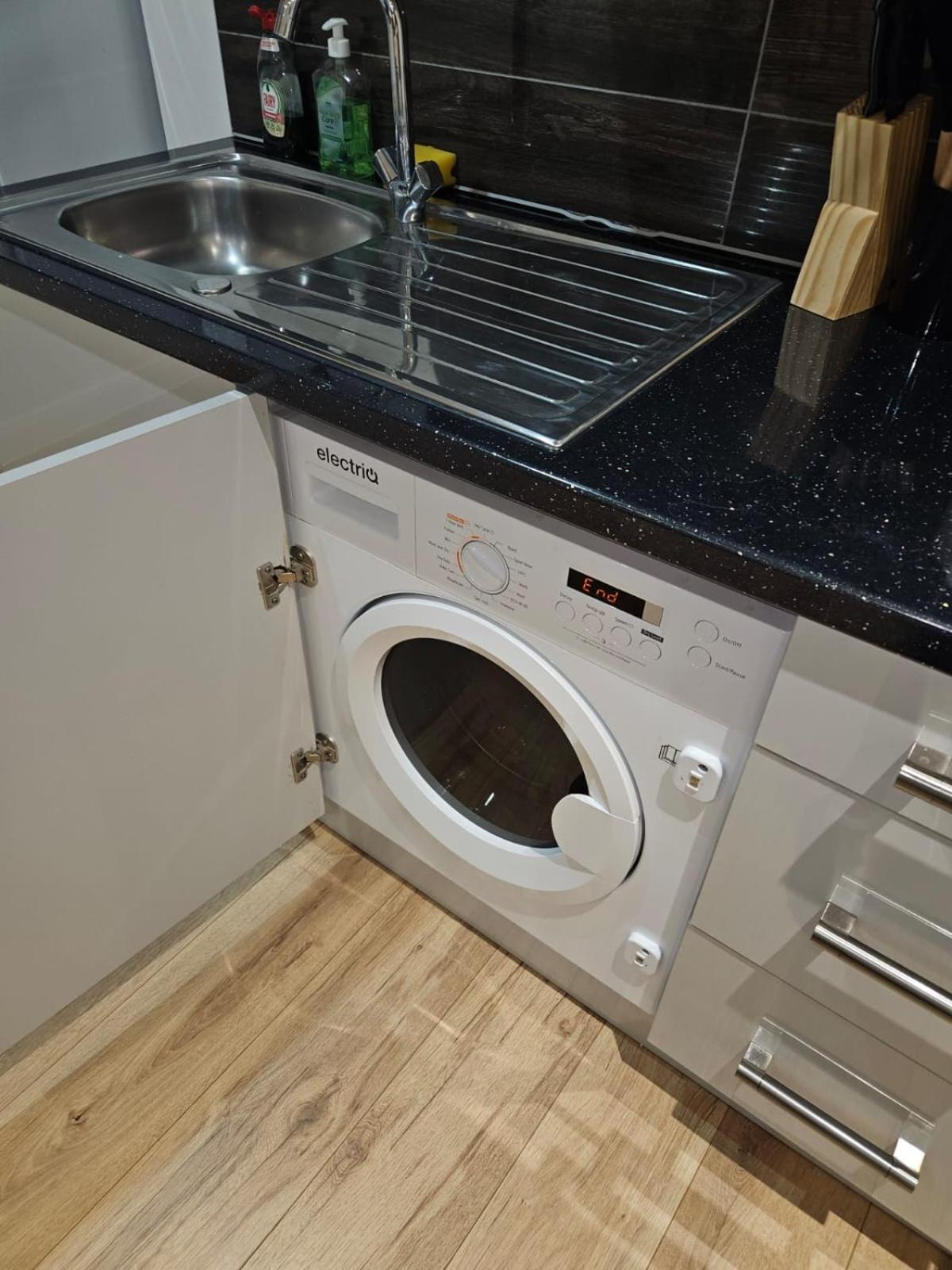Apartment Sleep 4 In Battersea Central 5 Mins To Power Station Bs2