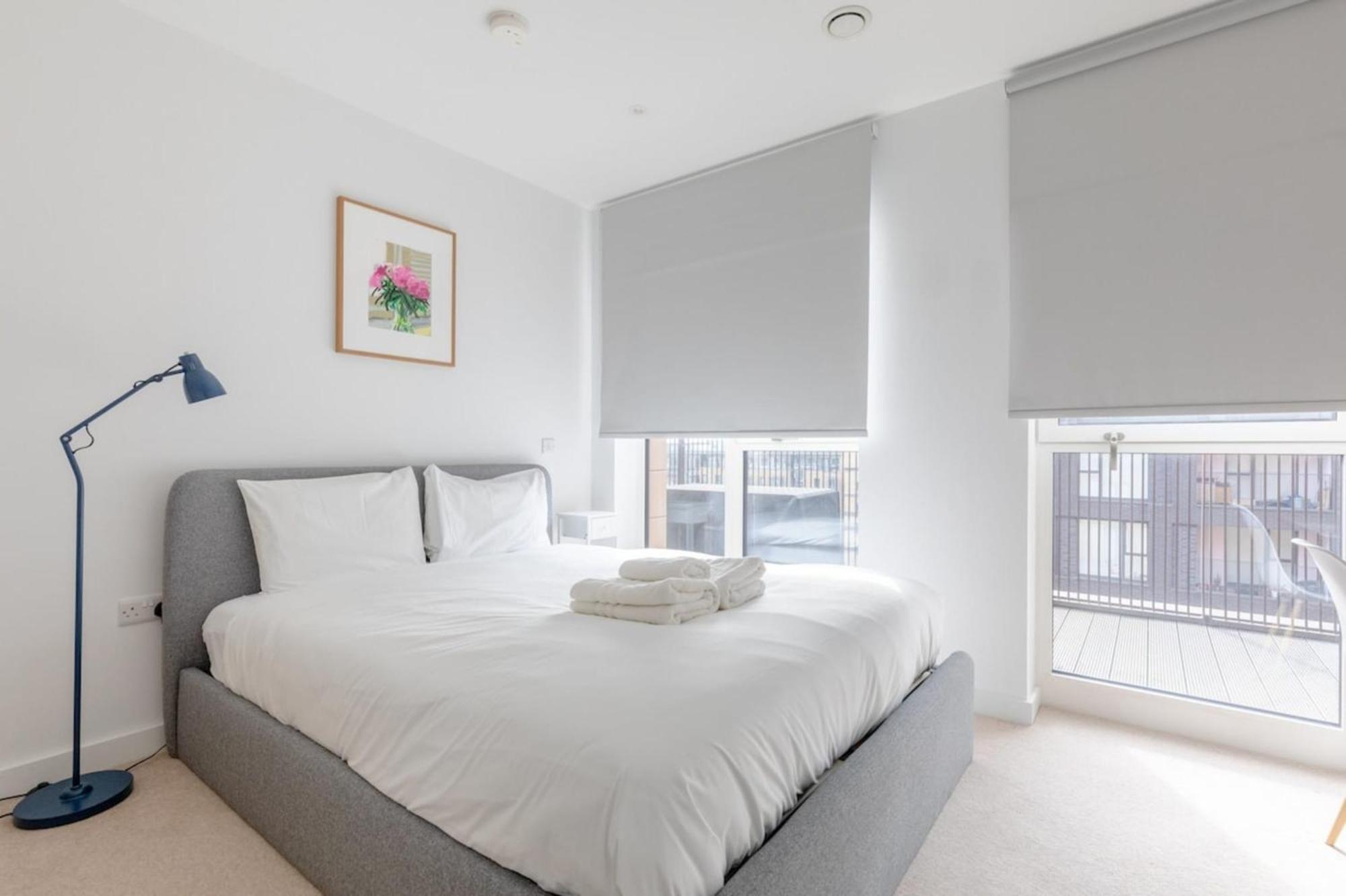 Stylish 2bd Oasis Wbalcony South East London! Appartement *