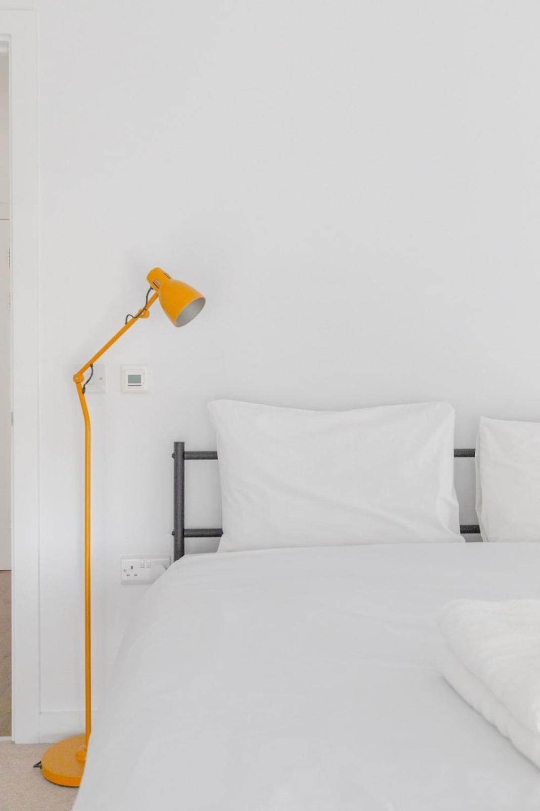 Stylish 2bd Oasis Wbalcony South East London! Appartement *