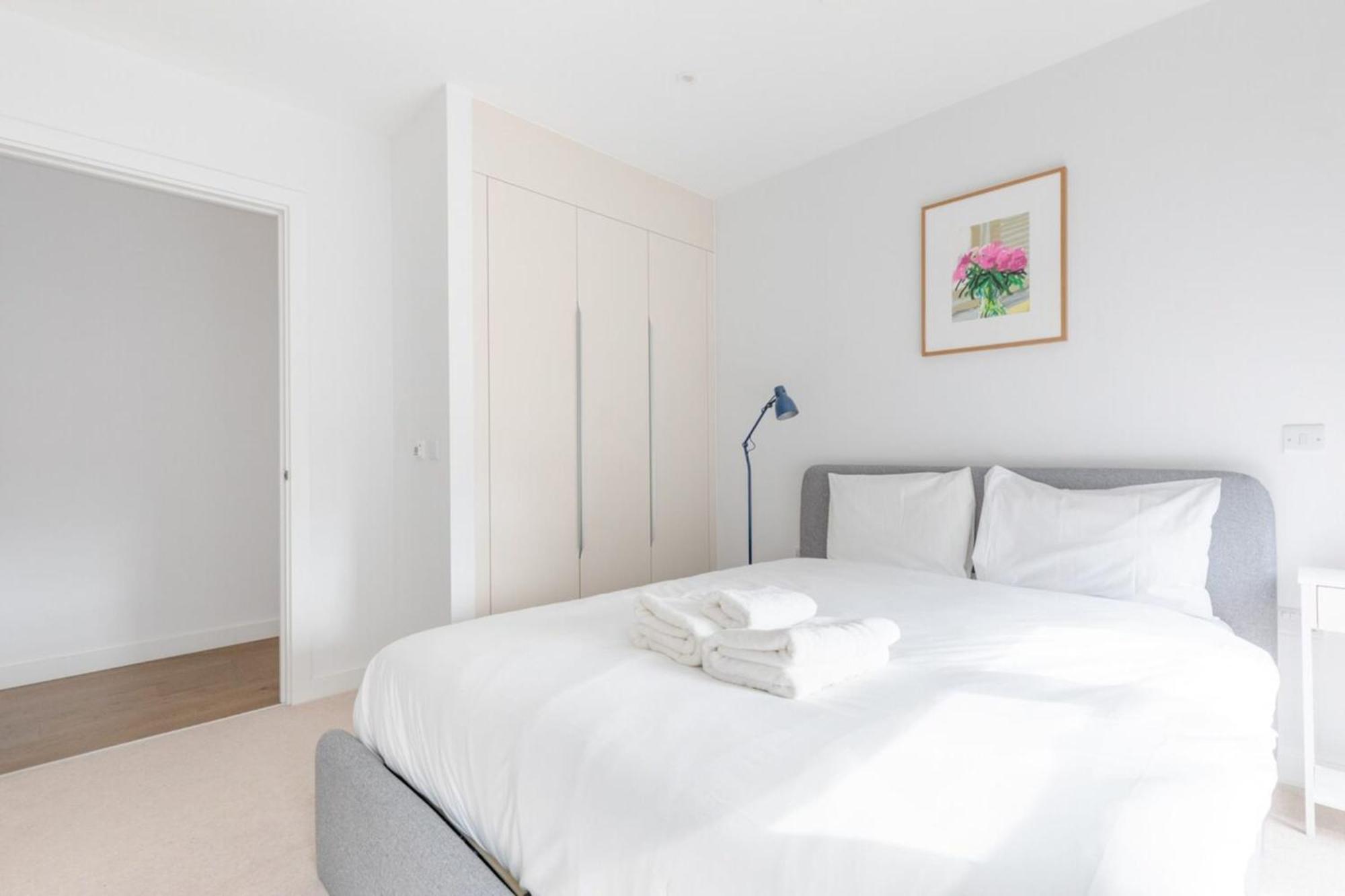 Stylish 2bd Oasis Wbalcony South East London! Appartement *