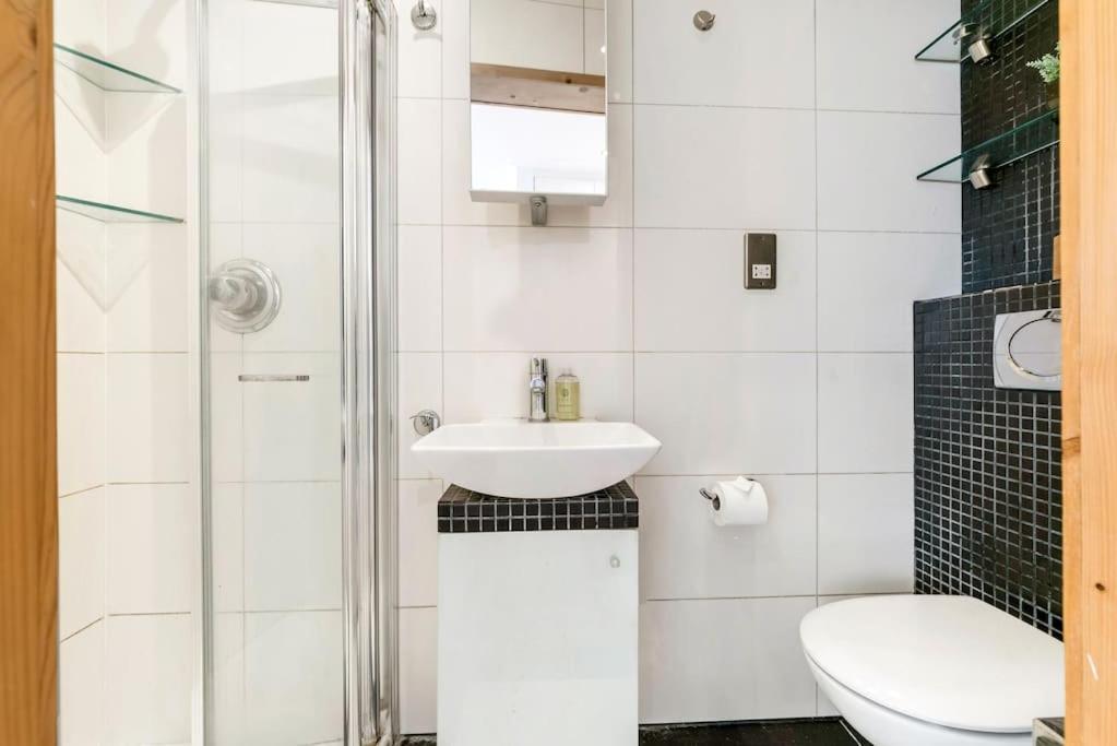 Apartamento 1 Bedroom Edgeware Retreat *