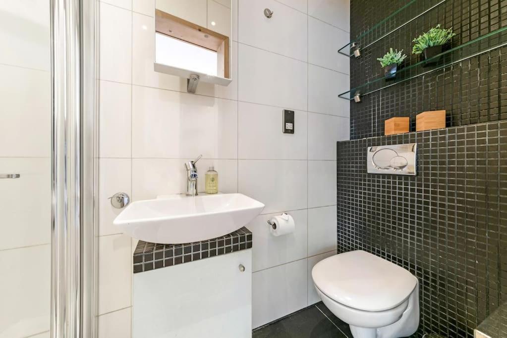 1 Bedroom Edgeware Retreat * Londres