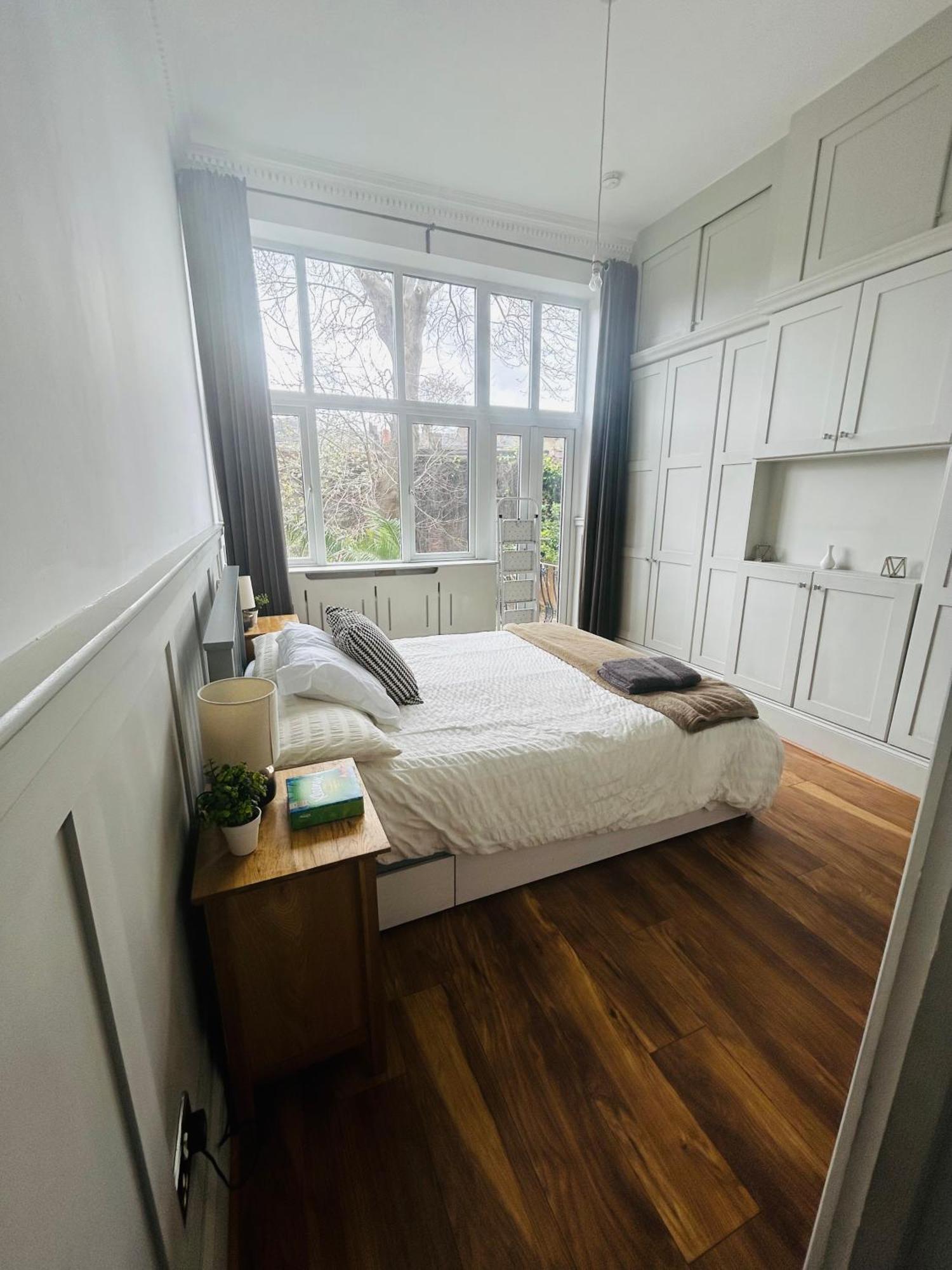 Apartment Stunning Holland Park- Sleeps 6 *