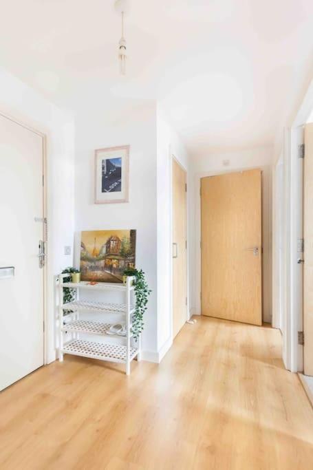 Apartamento Spacious 2 Bedroom In Near Tube