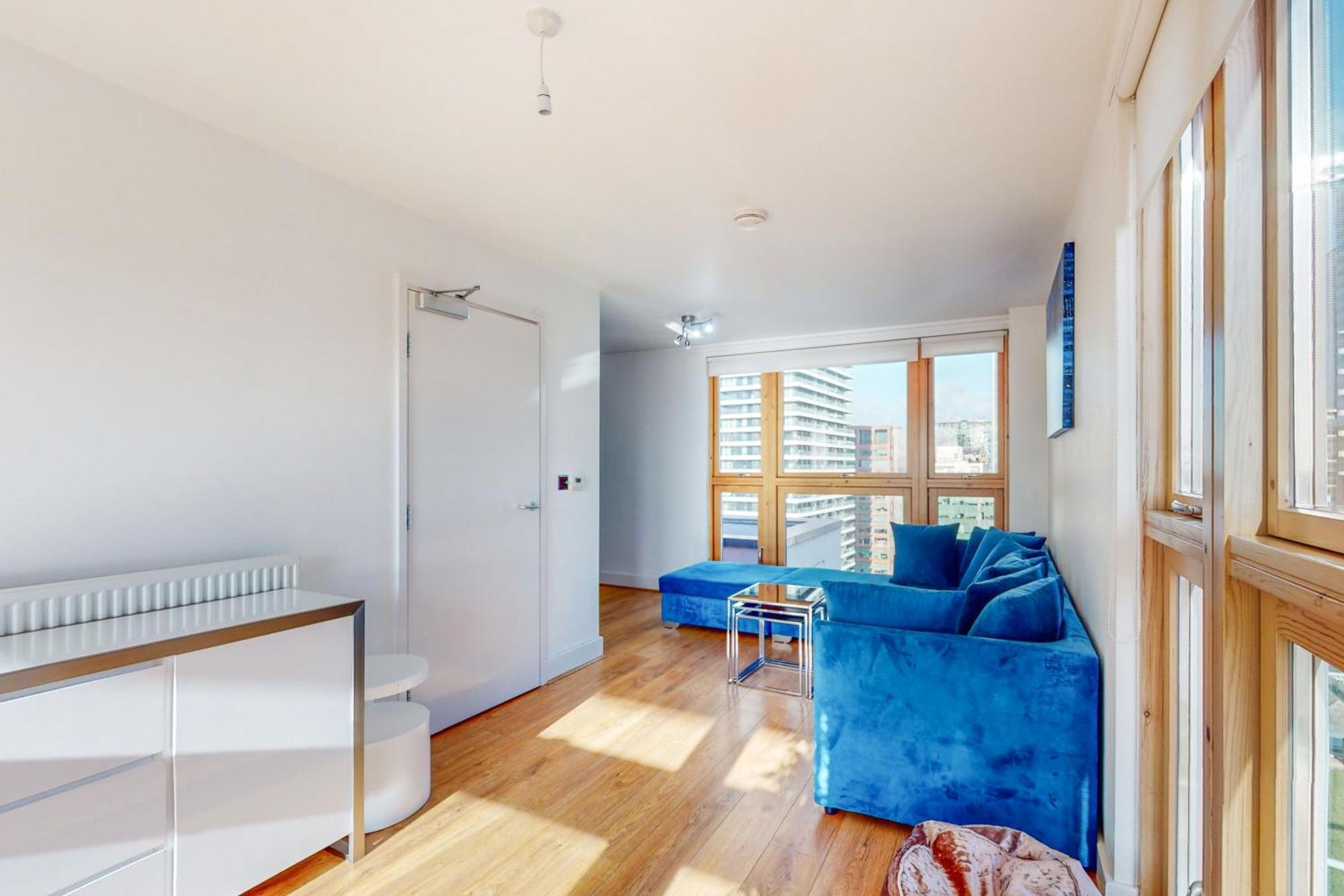 Stylish 2bed Penthouse With Private Roof Terrace In Canary Wharf * London
