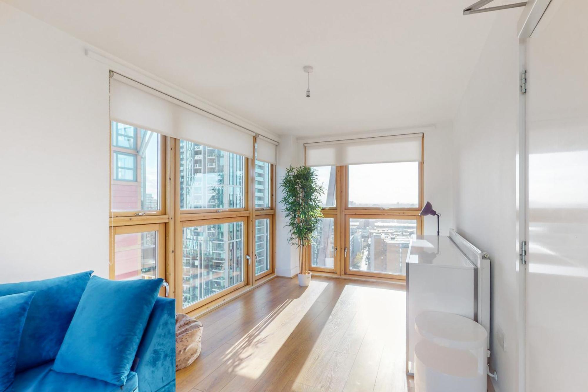 Stylish 2bed Penthouse With Private Roof Terrace In Canary Wharf Apartment London