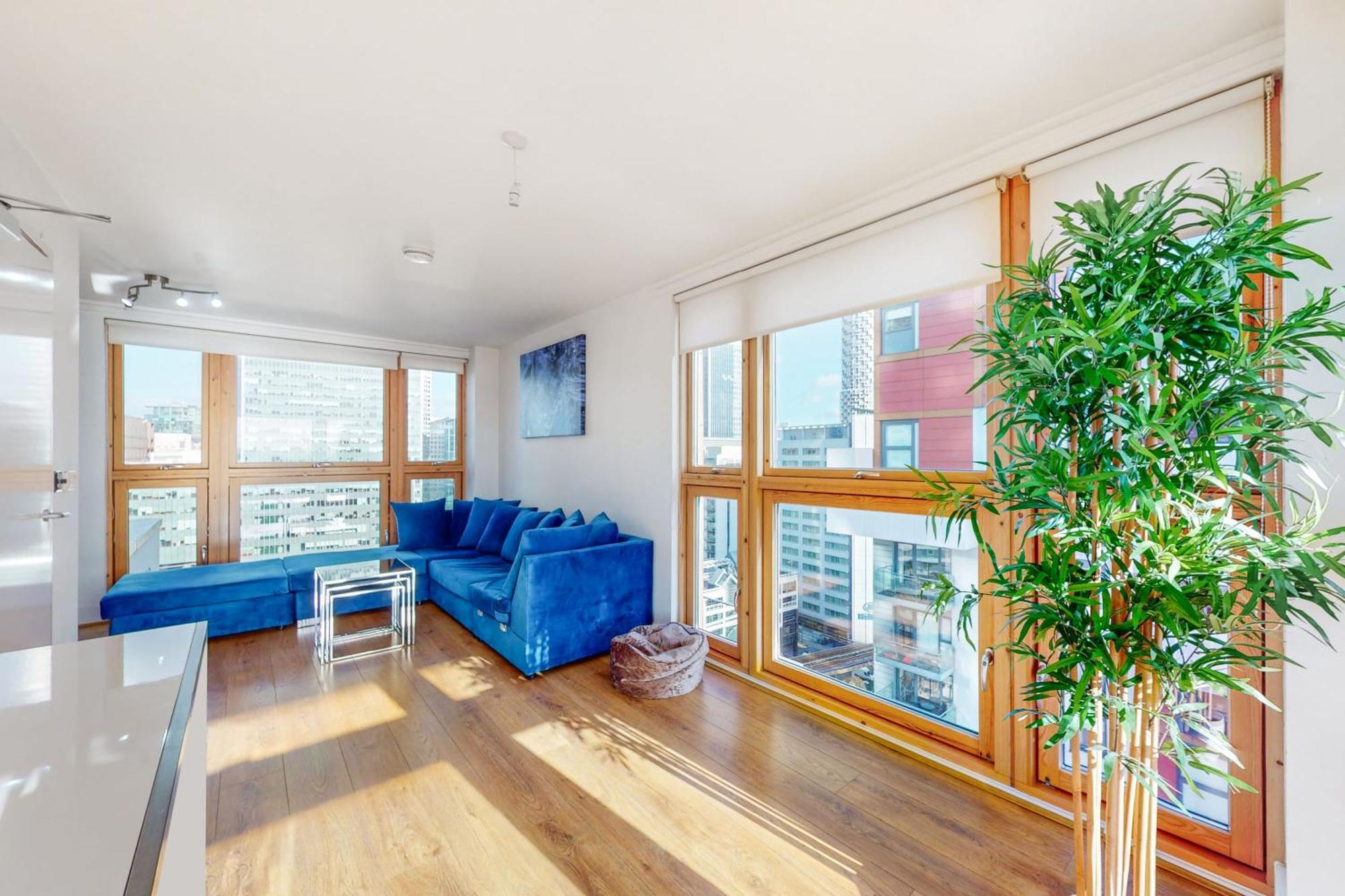 Stylish 2bed Penthouse With Private Roof Terrace In Canary Wharf London