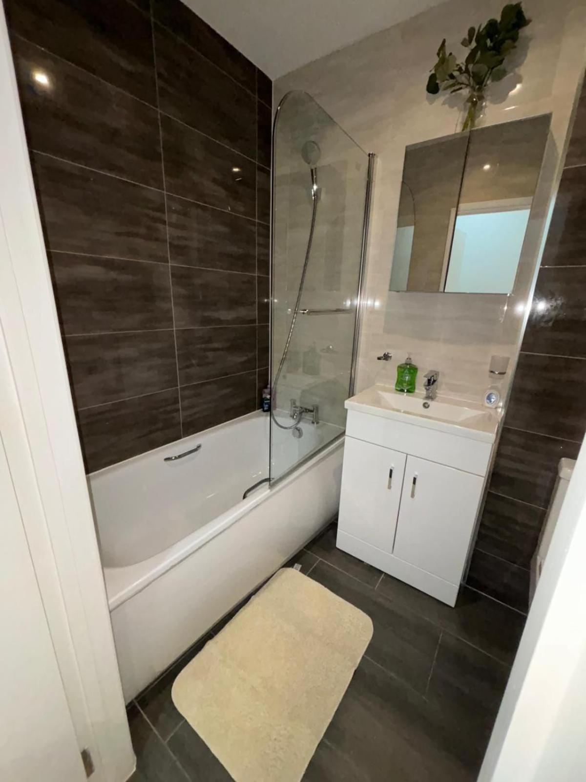 Apartment Sleep 4 In Battersea Central 5 Mins To Power Station Bs2 *