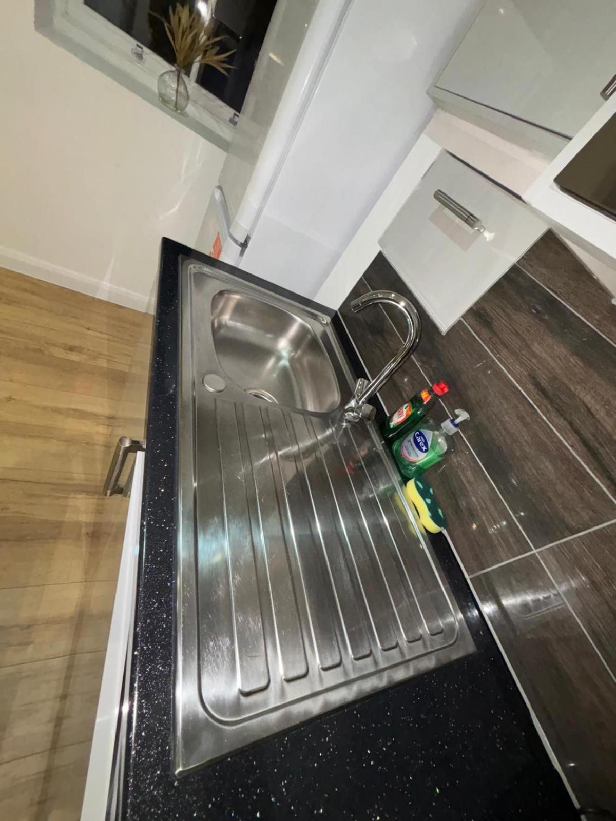 Sleep 4 In Battersea Central 5 Mins To Power Station Bs2 Apartment