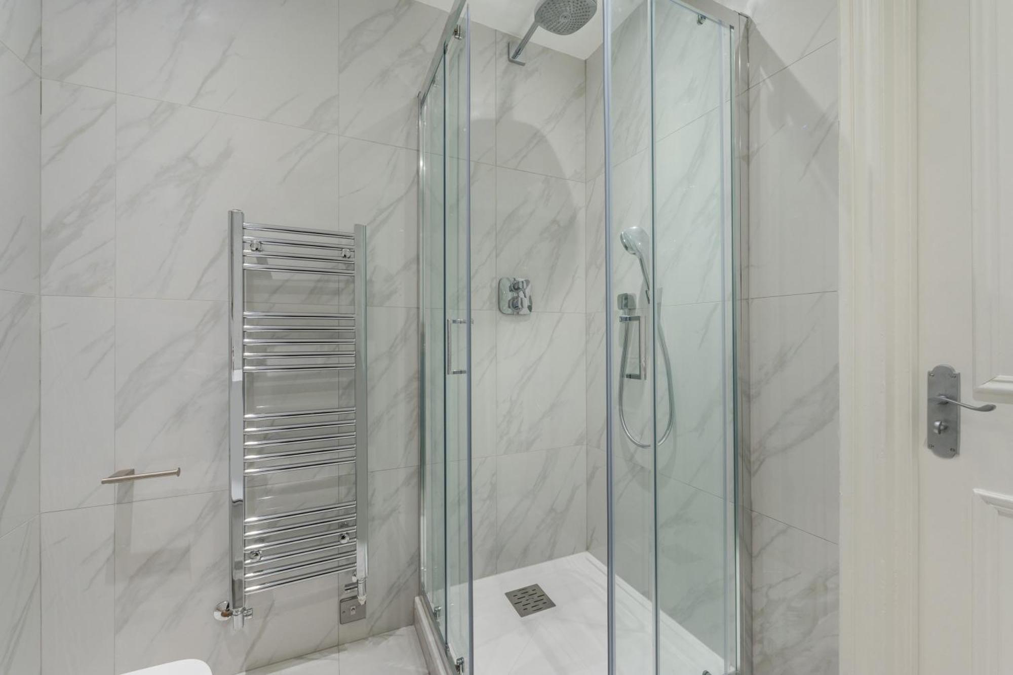Appartement 5h Modern Elegance 1-bedroom Living In *