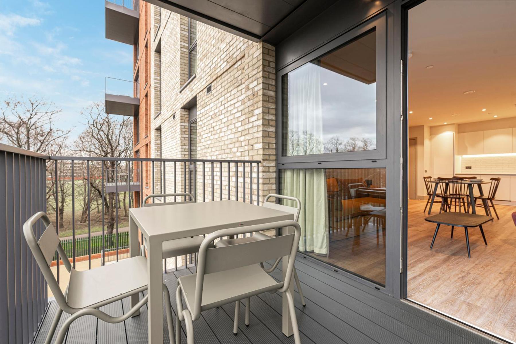 The Sessile Apartment *