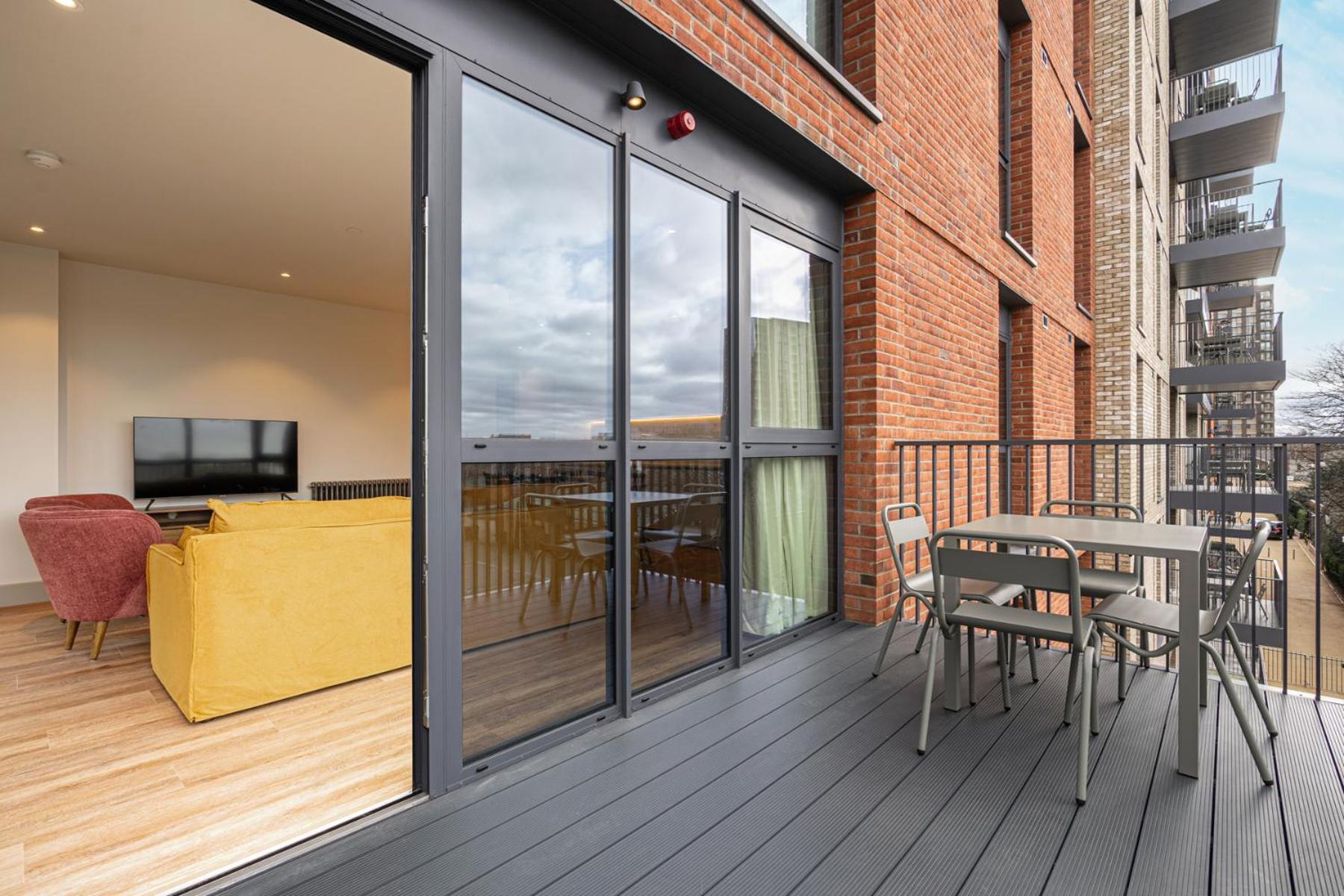 The Sessile Apartment