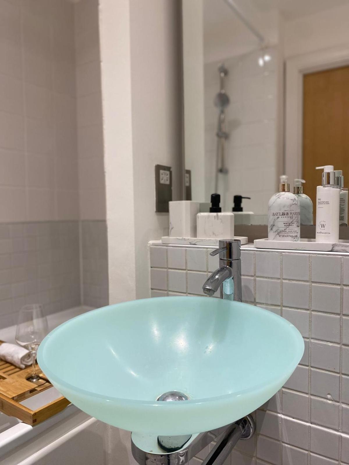 Apartamento 2 Bedroom In Hoxton Square, Shoreditch, London, N1