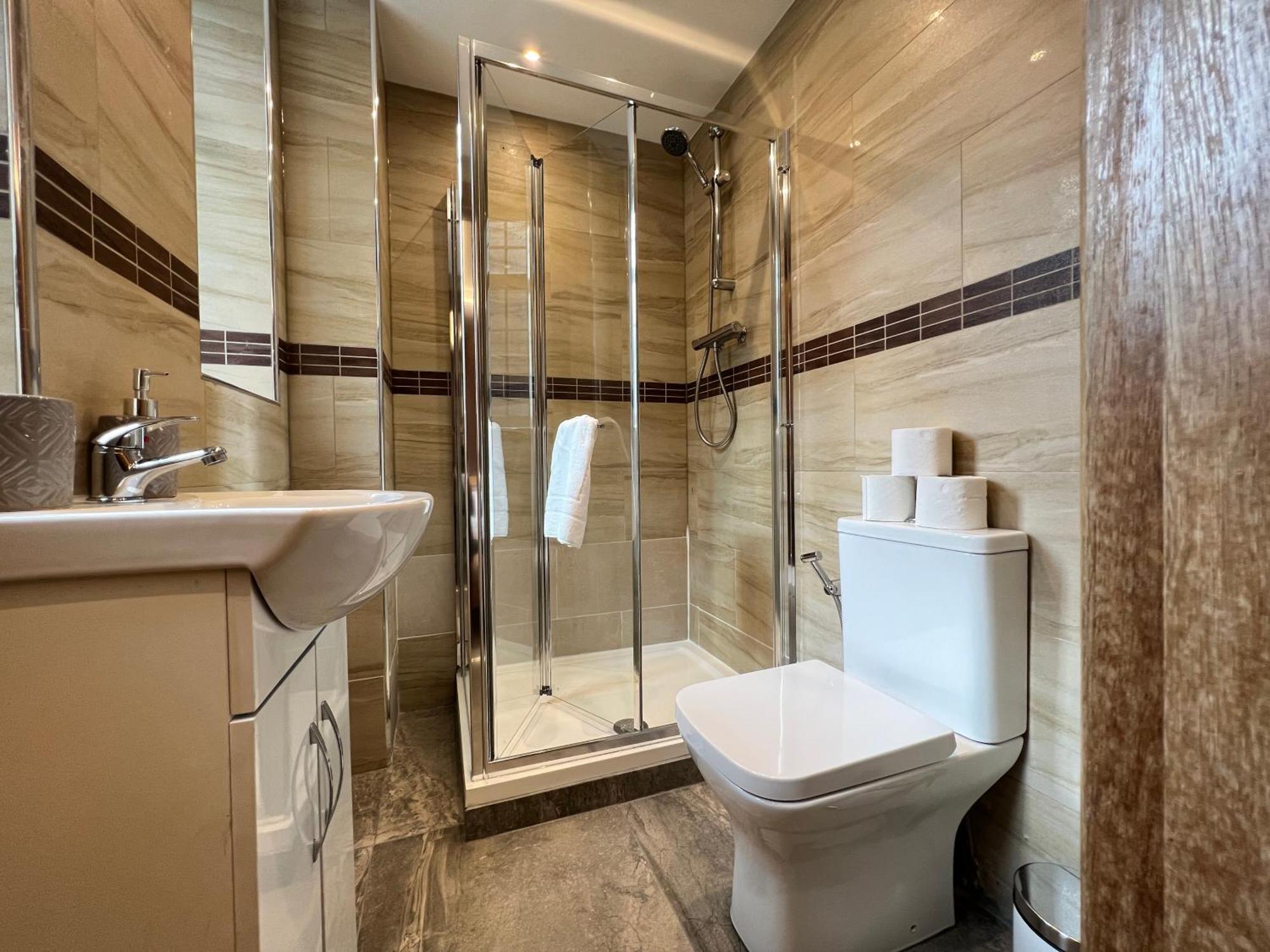Luxe - Hyde Park - 2bed 3bath A/c + Lift Apartamento