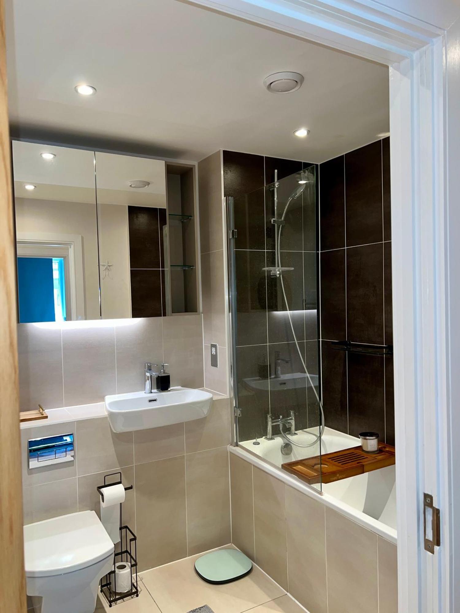 Modern Flat Your Stylish Escape