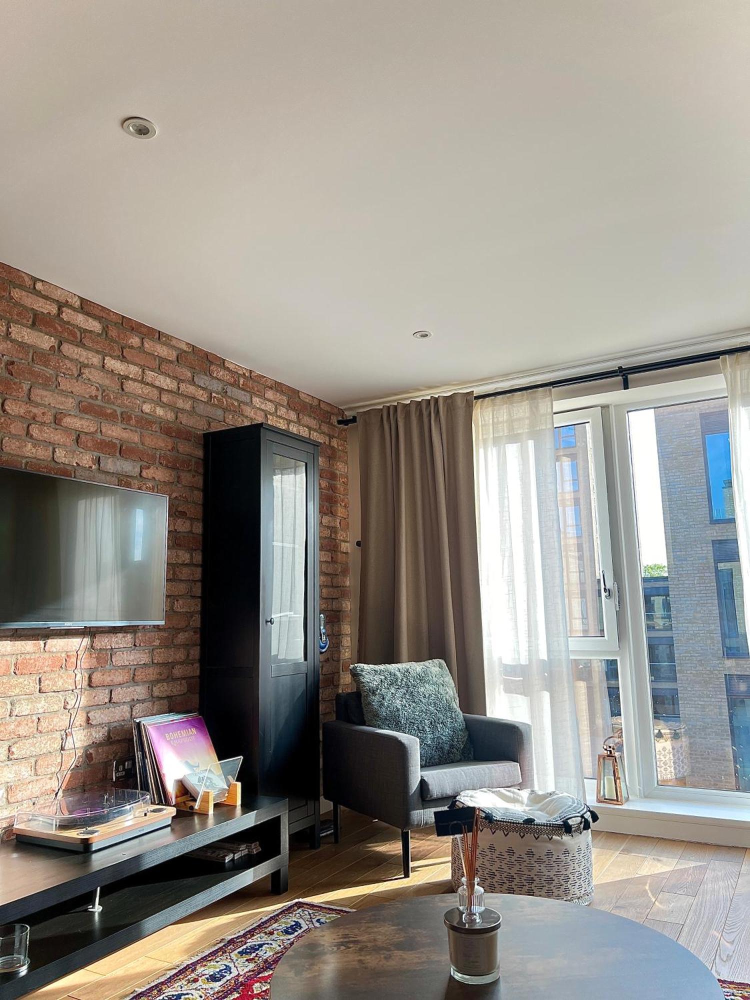 Modern Flat Your Stylish Escape * London