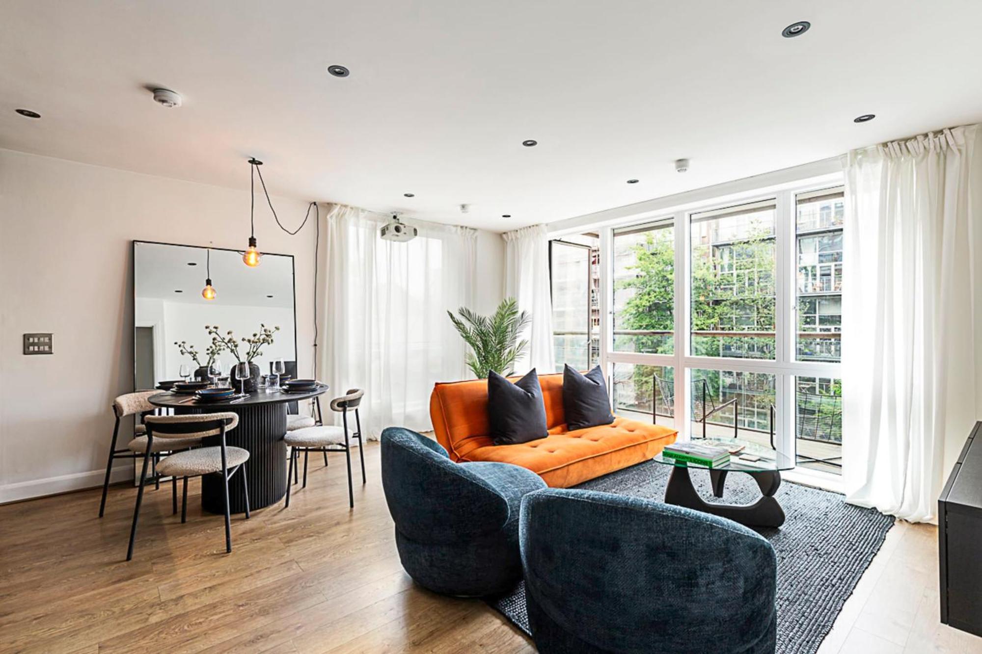 Stylish And Sleek East Retreat Appartement