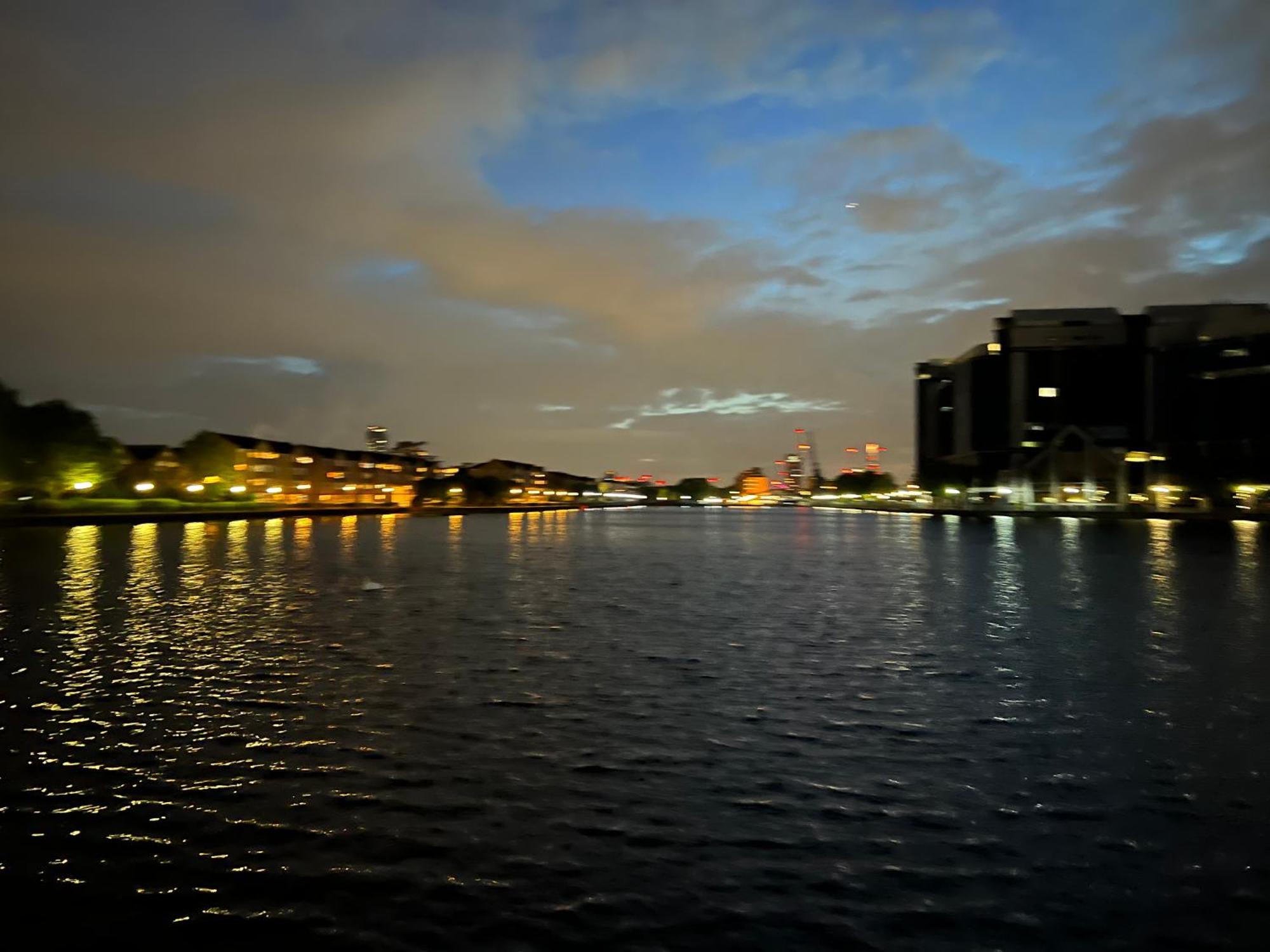 Modern Ground Floor In Canary Wharf, Free Parking Apartamento Londres