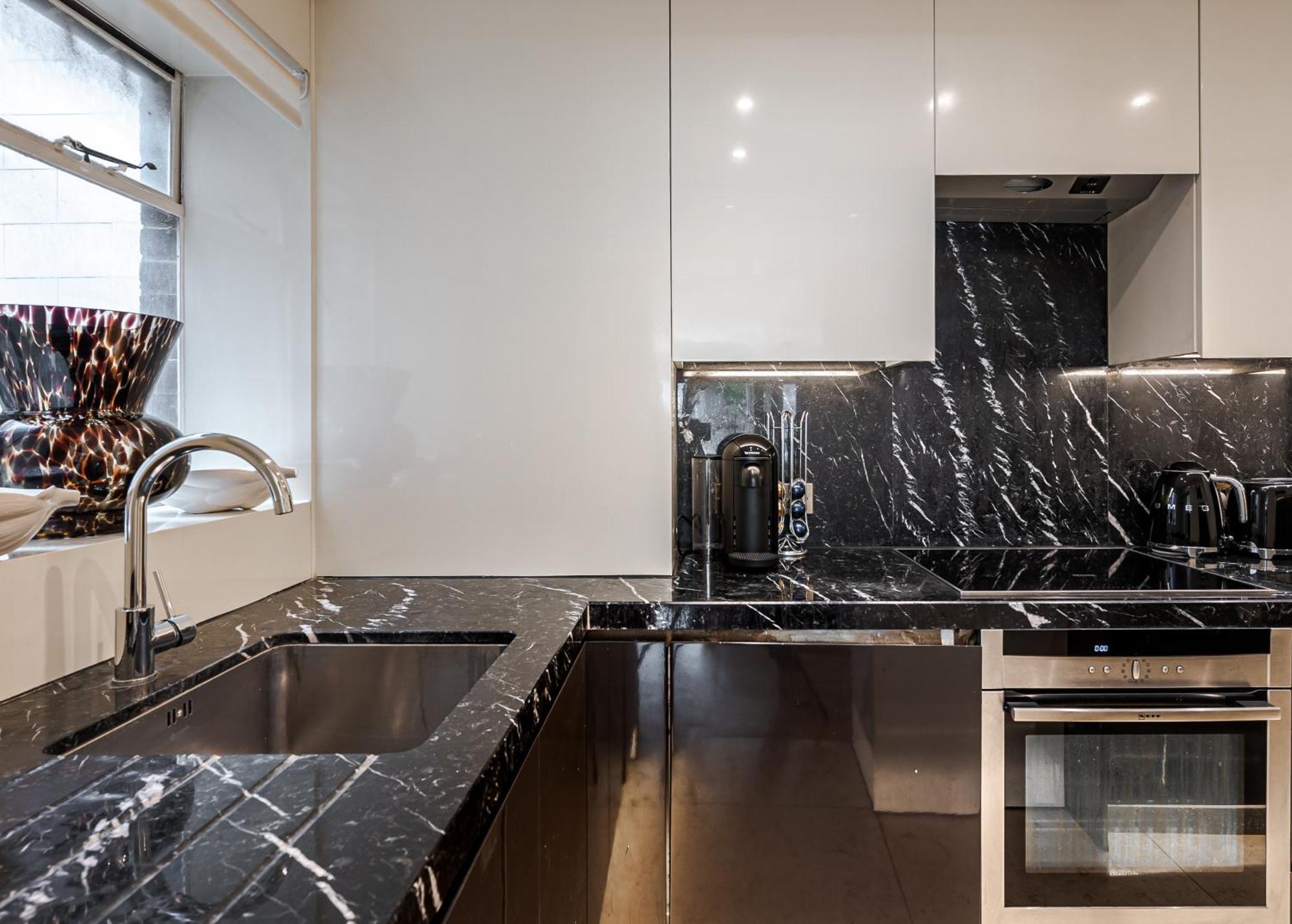 Stunning 2bedroom With Harrods At Your Doorstep Apartamento