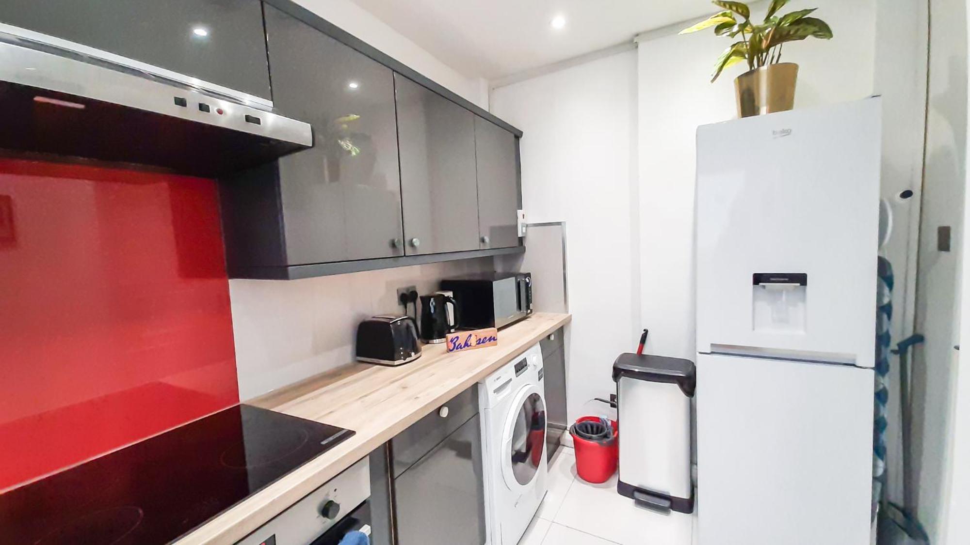 Enchanting 3 Bedroom Flat * Londen