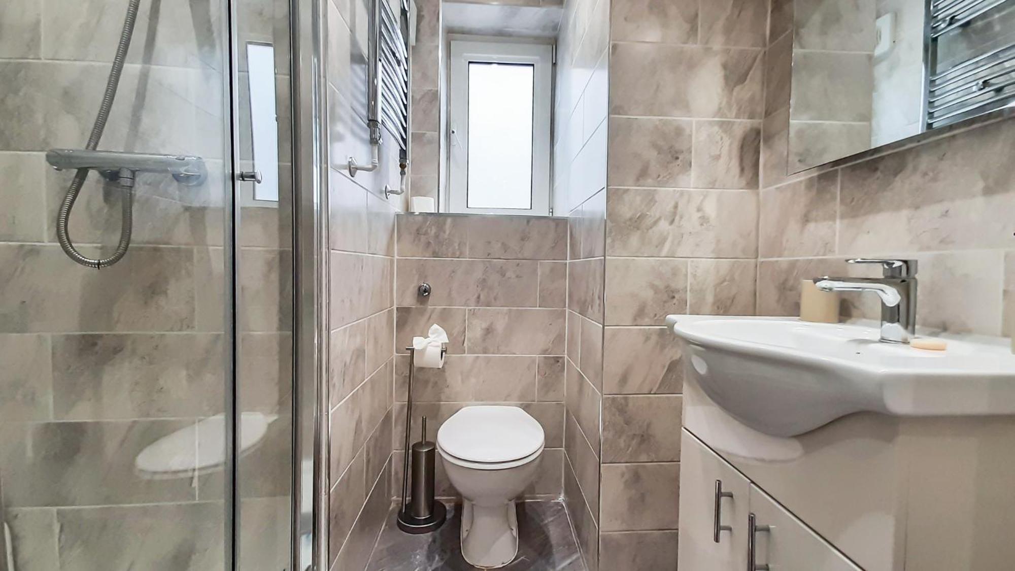 Enchanting 3 Bedroom Flat * Londen