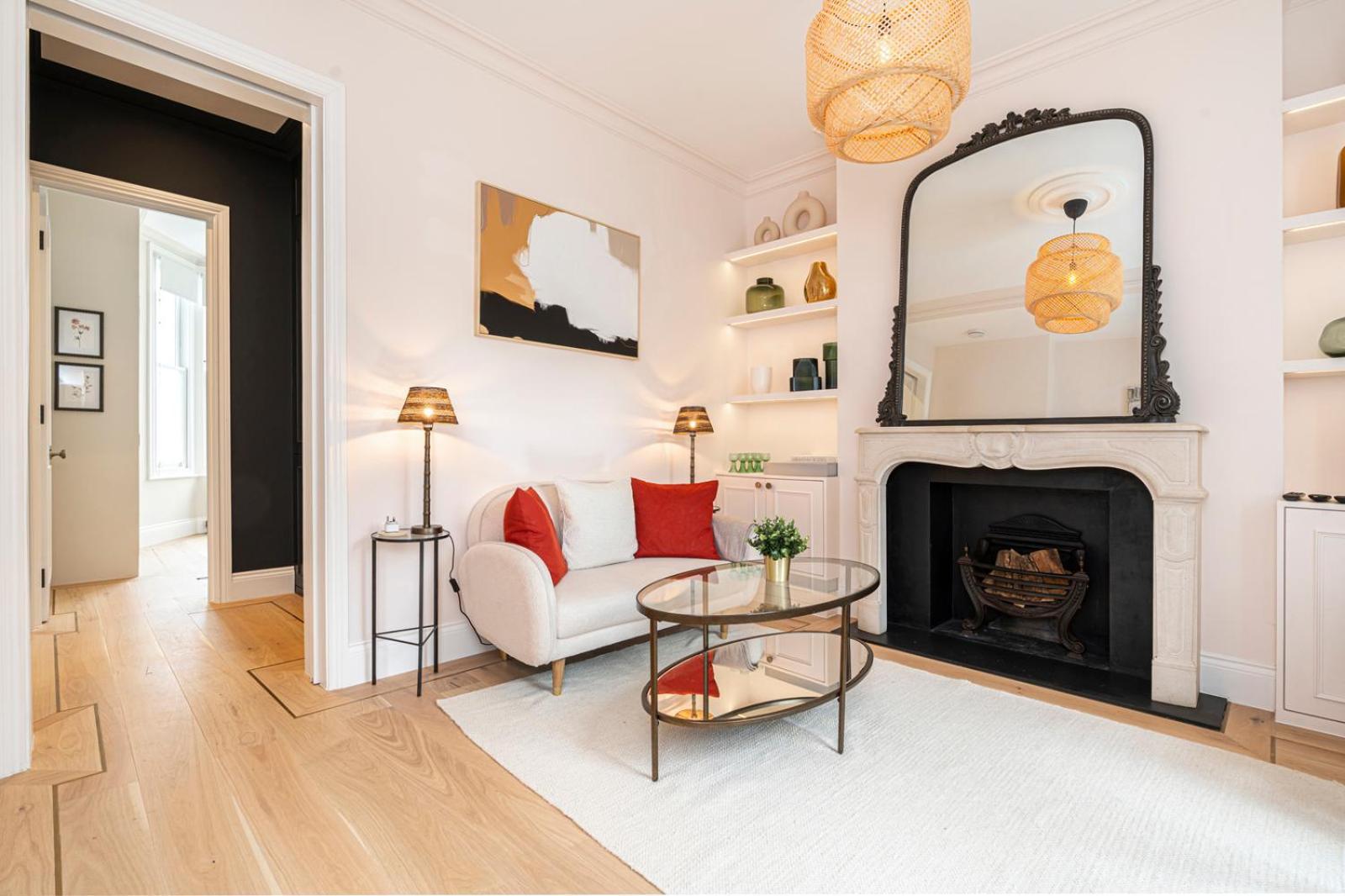 Elegant Flat Near Notting Hill By Underthedoormat *