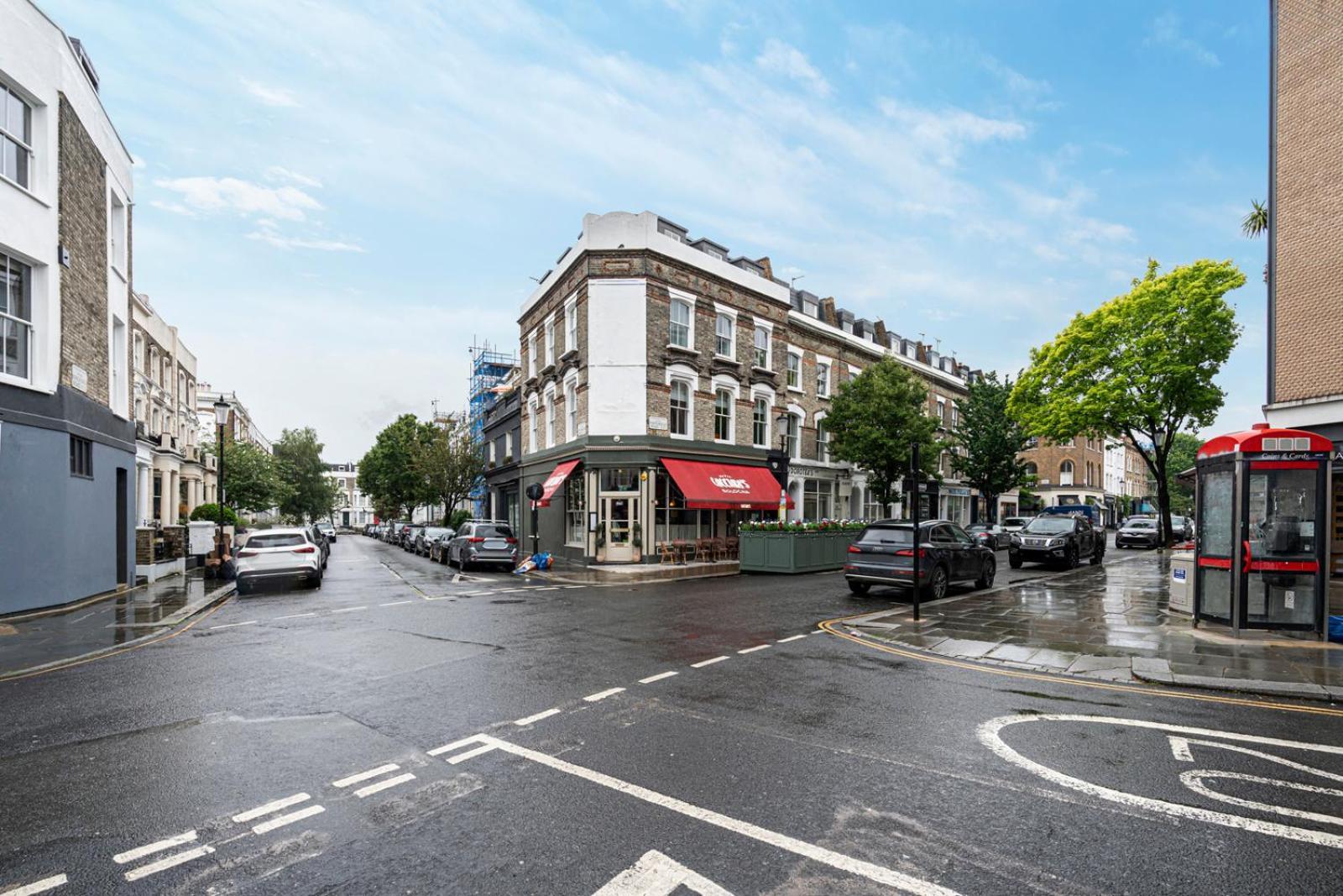 Elegant Flat Near Notting Hill By Underthedoormat
