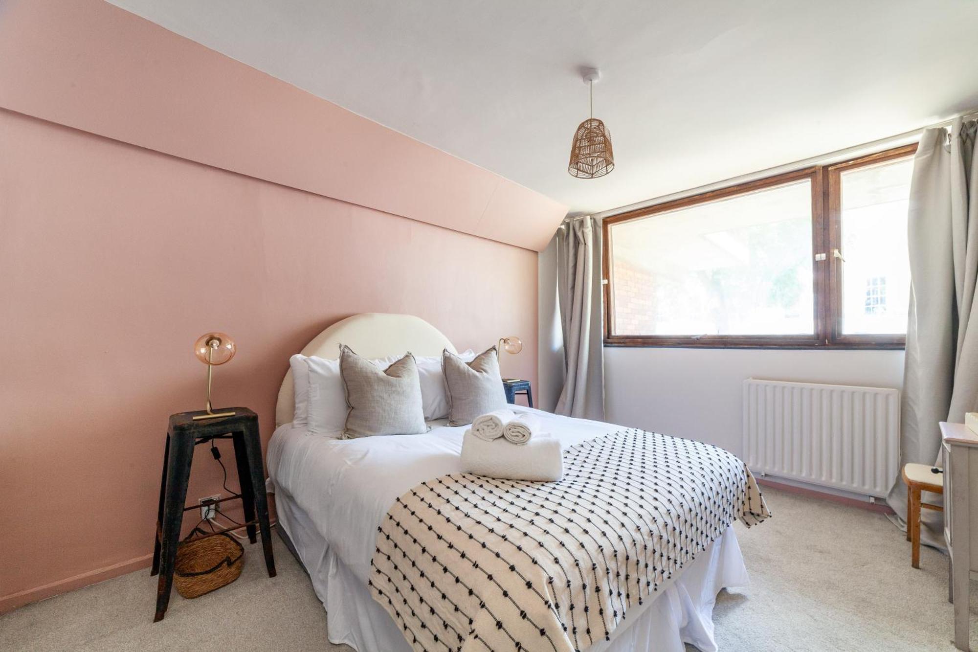 Mezzanine 3-bed In Central London, By Westminster Apartamento Londres