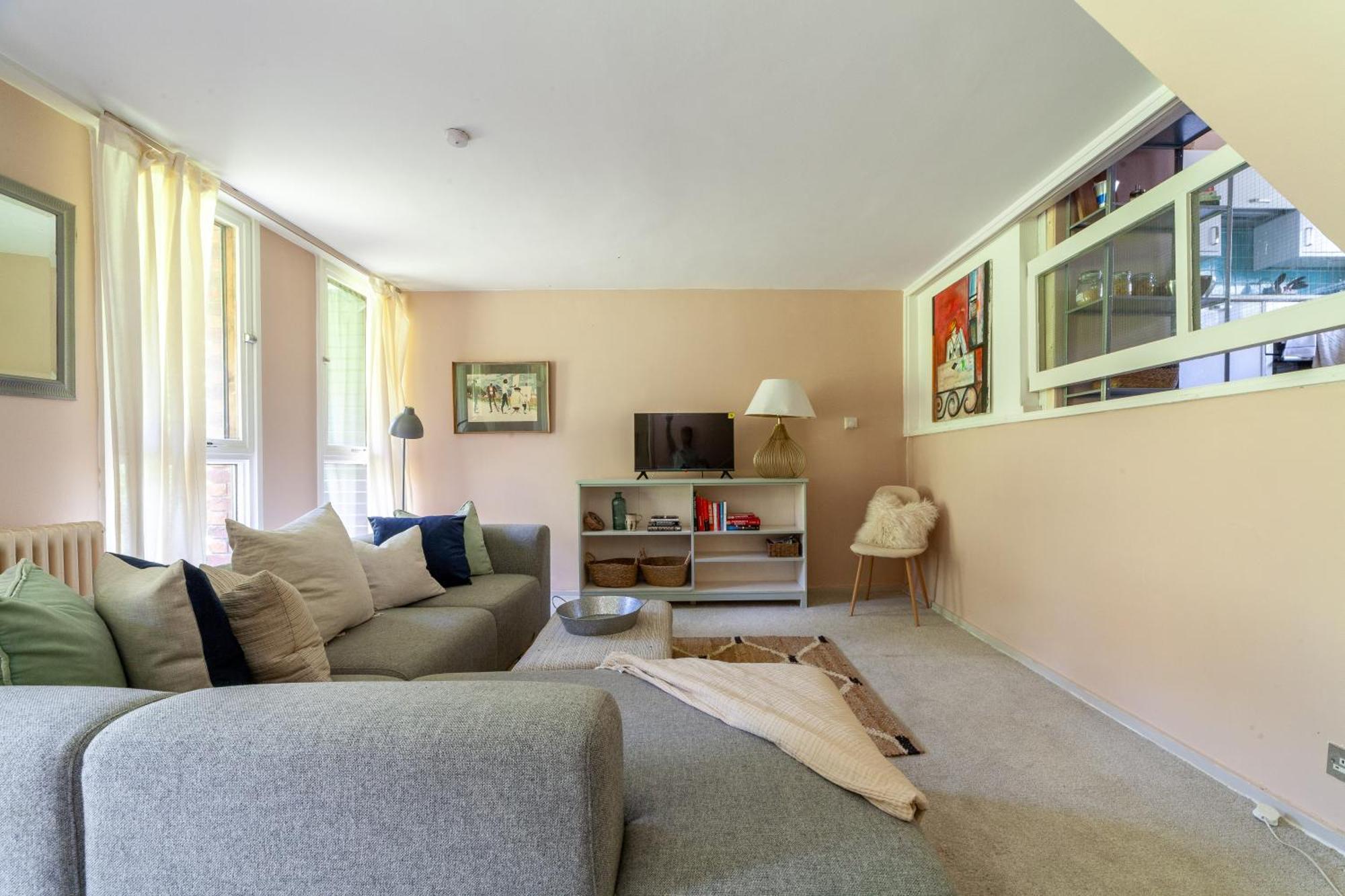 Mezzanine 3-bed In Central London, By Westminster Apartamento *