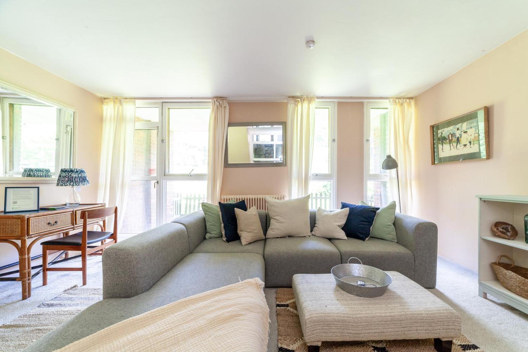 Mezzanine 3-bed In Central London, By Westminster * Londres
