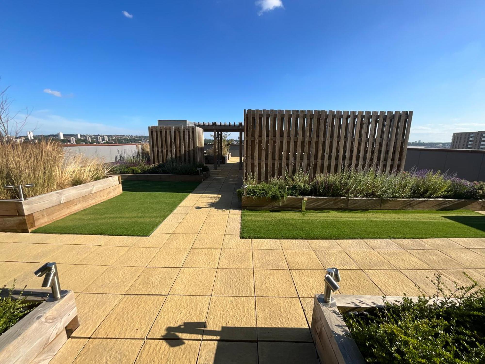 Apartment 1br Gem In Shared Near O2 Arena & Excel With Patio, Private Bath, Free Parking & Garden London