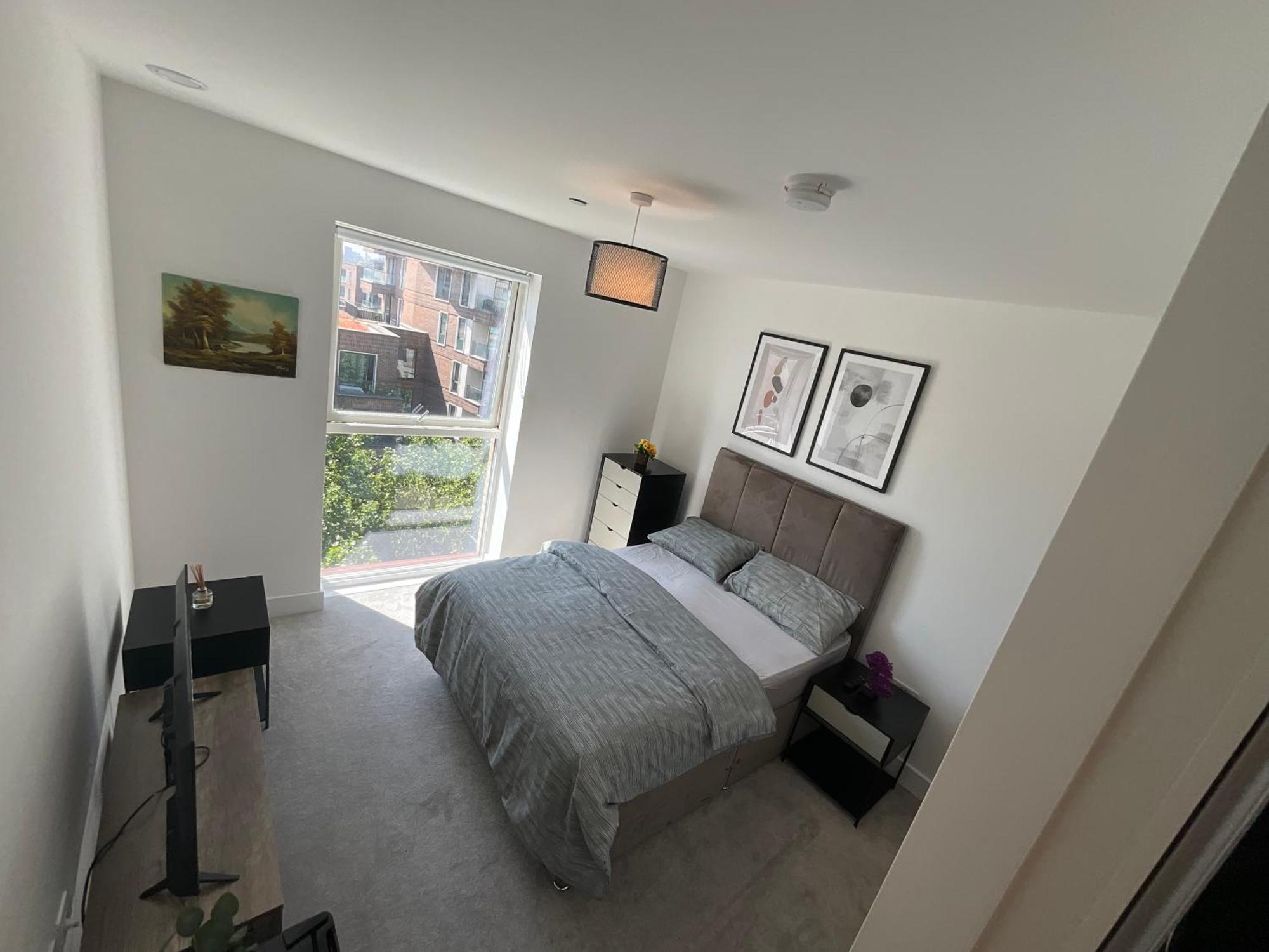 1br Gem In Shared Near O2 Arena & Excel With Patio, Private Bath, Free Parking & Garden * London