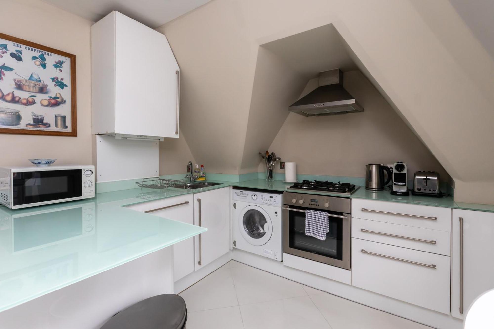 Modern Floor 2bd Flat - Kensington Appartement
