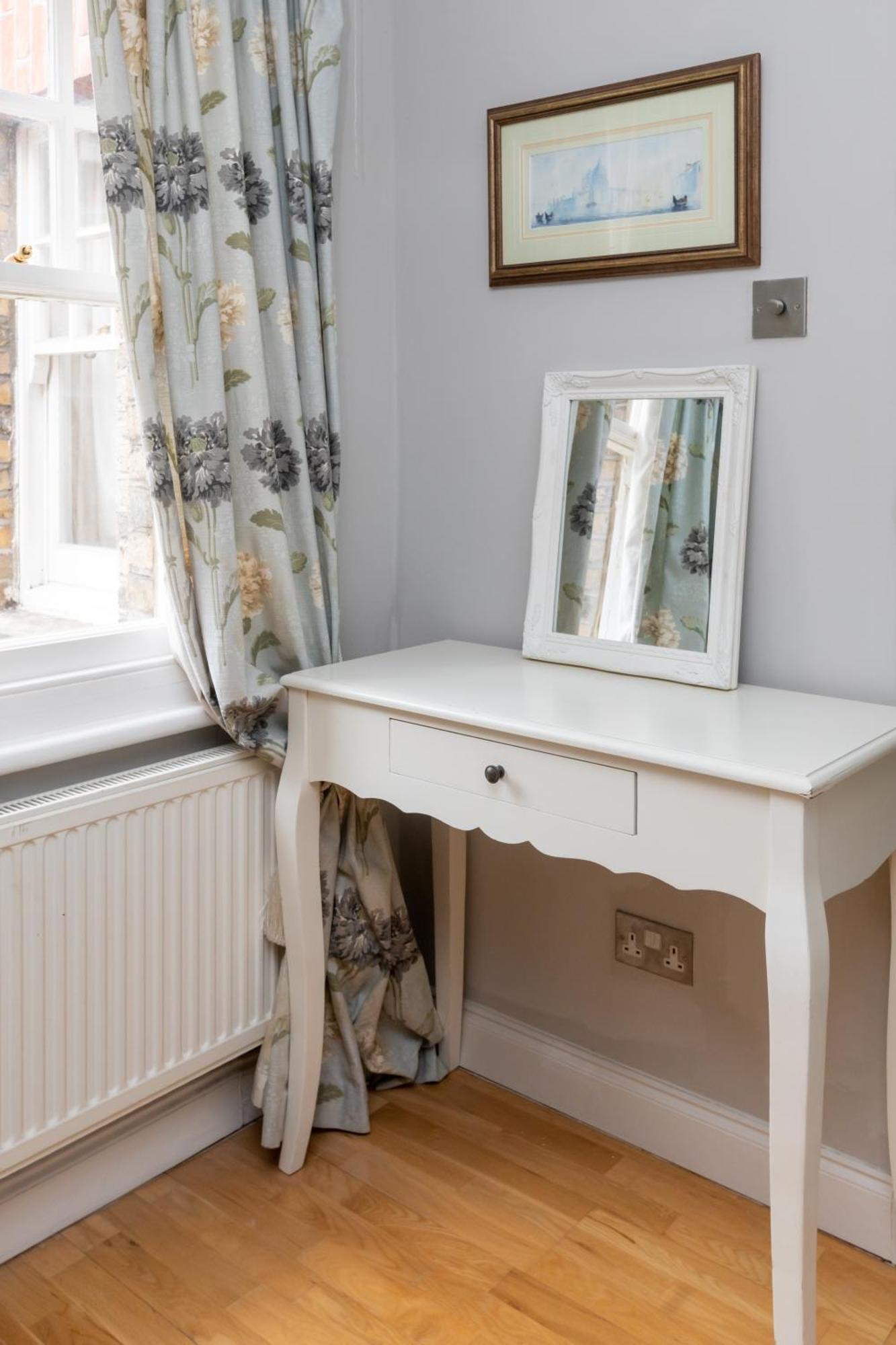 Modern Floor 2bd Flat - Kensington Appartement