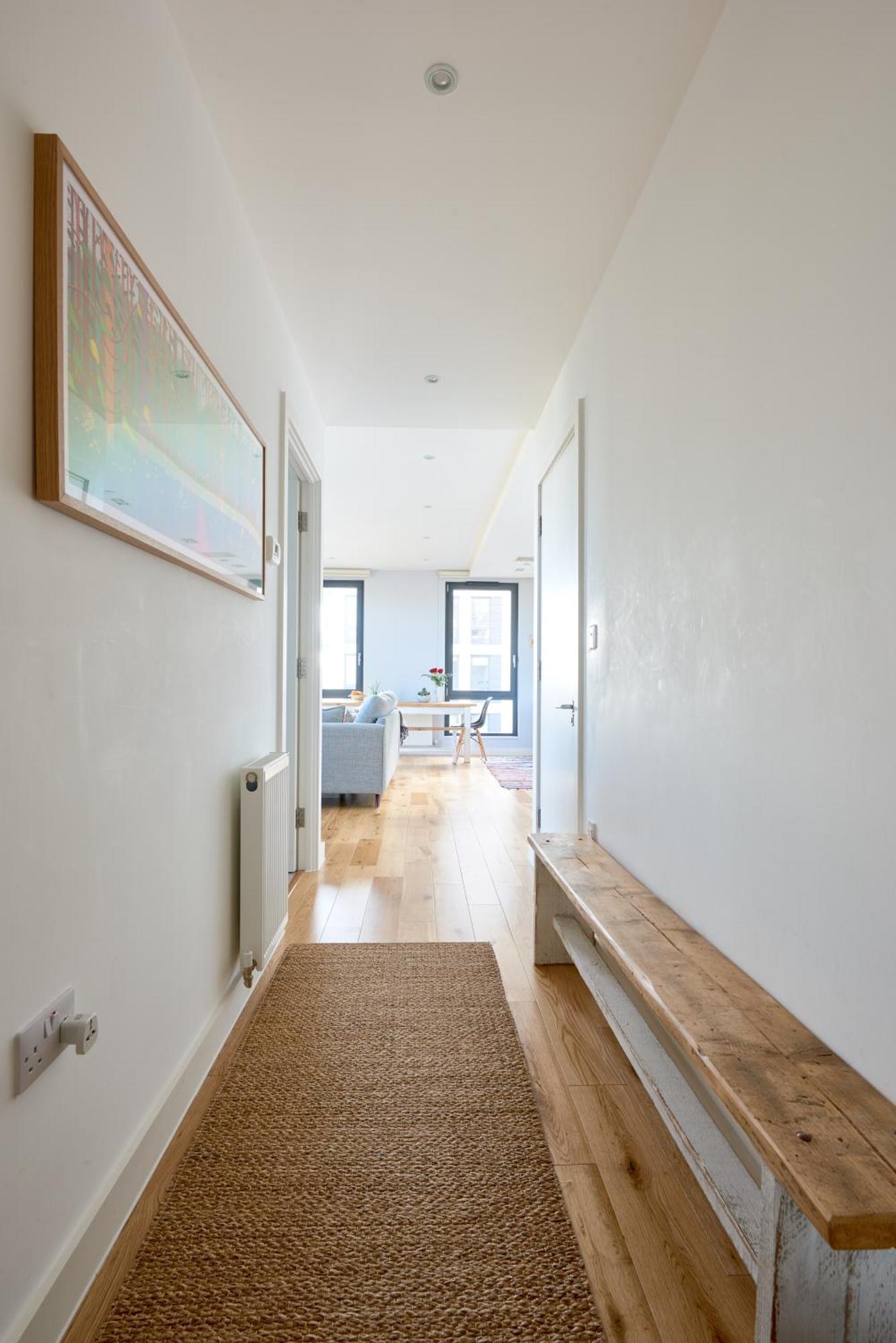 Beautiful 1 Bedroom With Balcony Near Mile End Appartement
