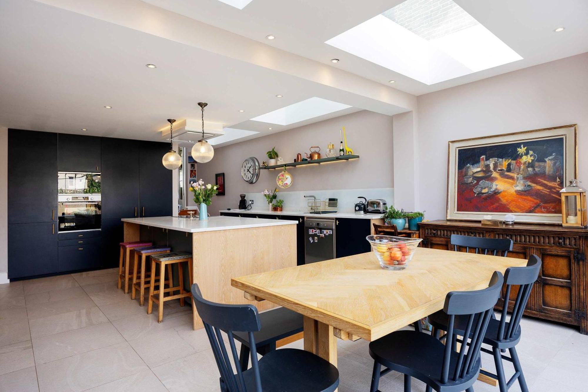 Veeve - The Wimbledon Retreat