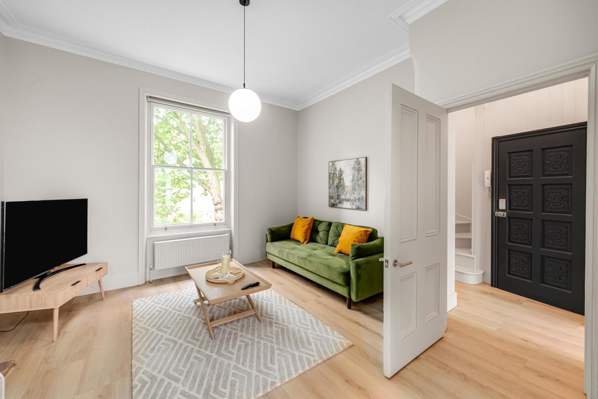 Luxury 3 Bed With Balcony In Kensington Olympia Apartamento