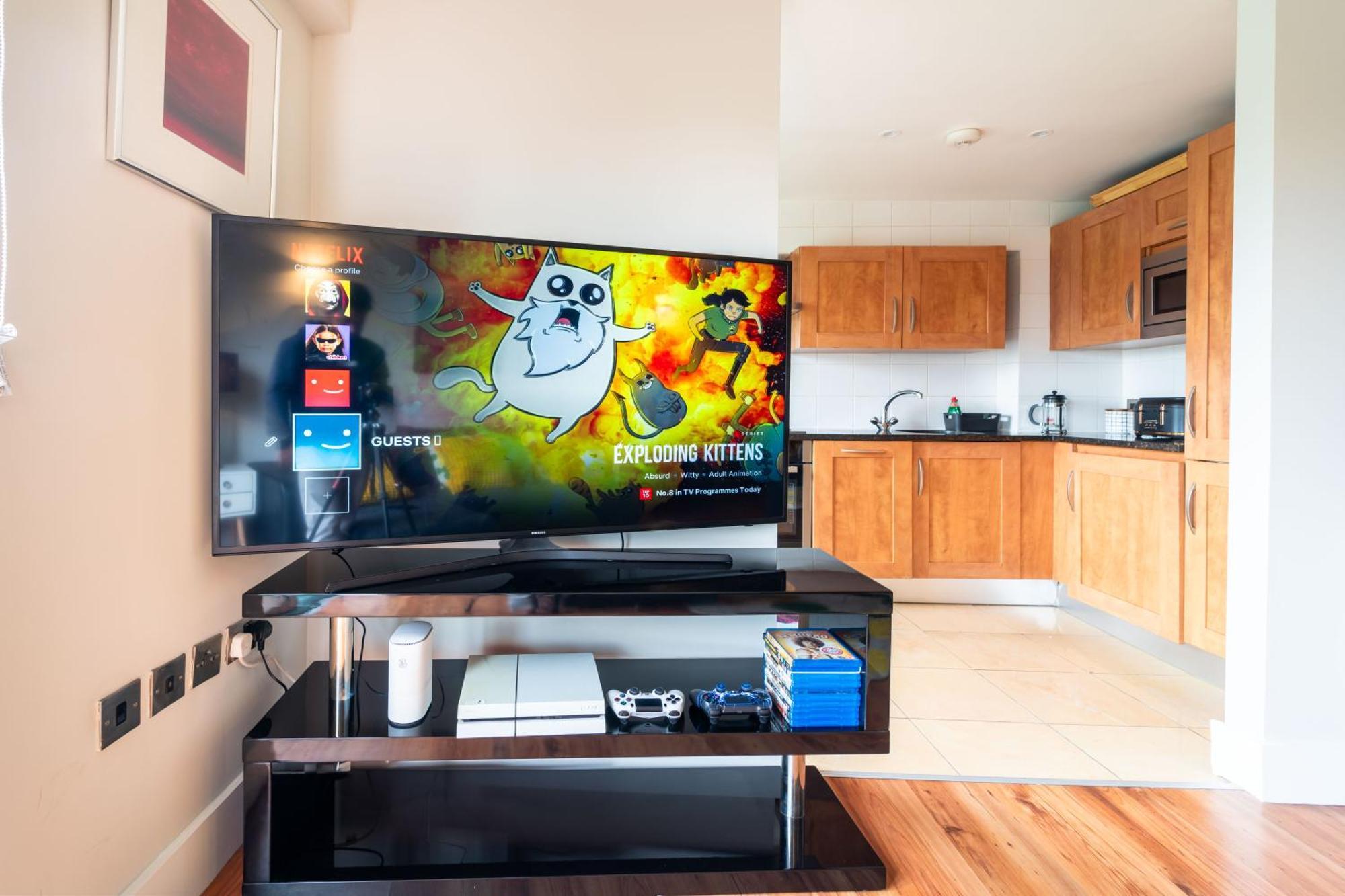 Apartment Luxury Docklands 2bed Apt- Close To Excel- Canary Wharf- Airport - 02 Arena- Free Parking- Ps 4 London