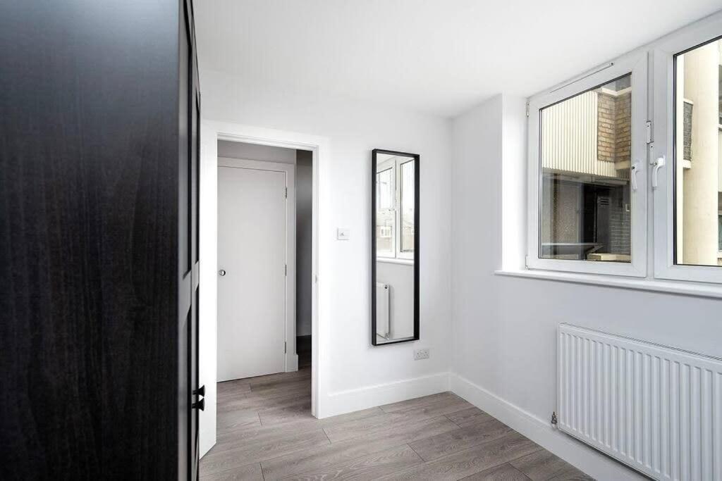 Charming In The Pleydell Estate Apartment *