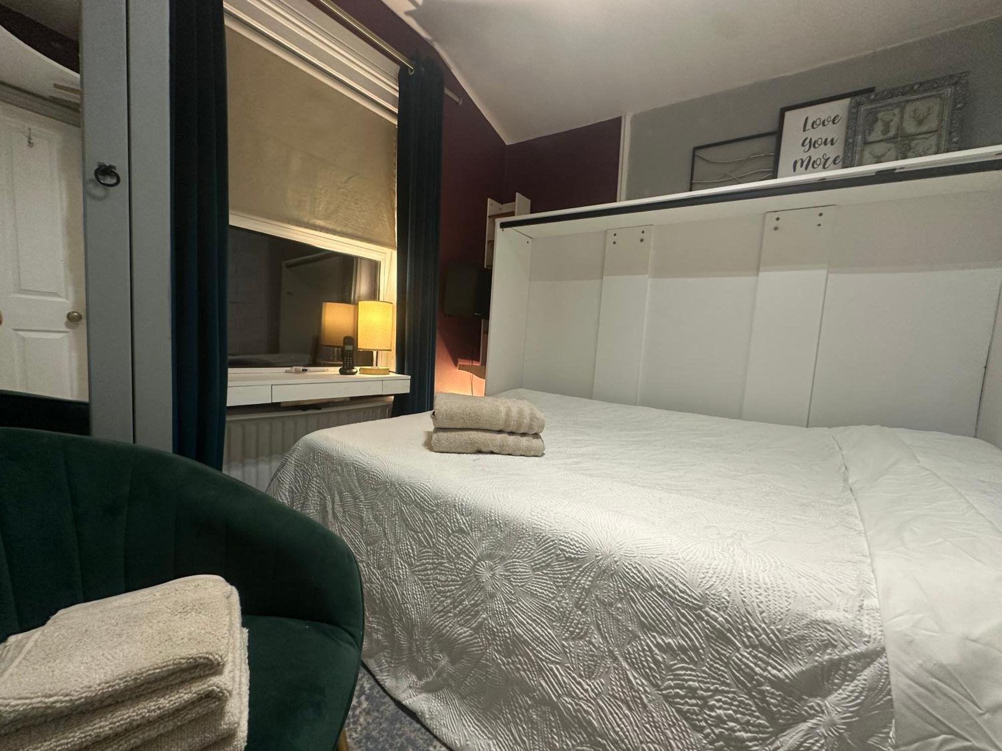 Homestay My Sky Secret Garden 1 Bedroom London