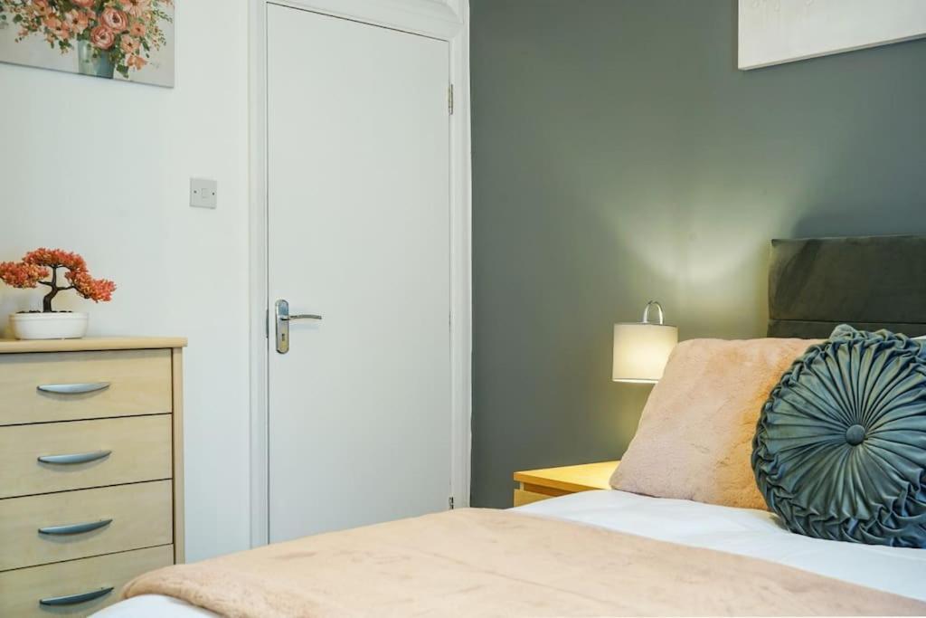 2 Bed Garden Flat Sleeps 6 Close To Brixton Londres