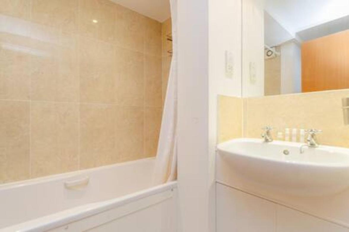 Apartamento Holland Park 2 Bed Flat By Basetogo Londres