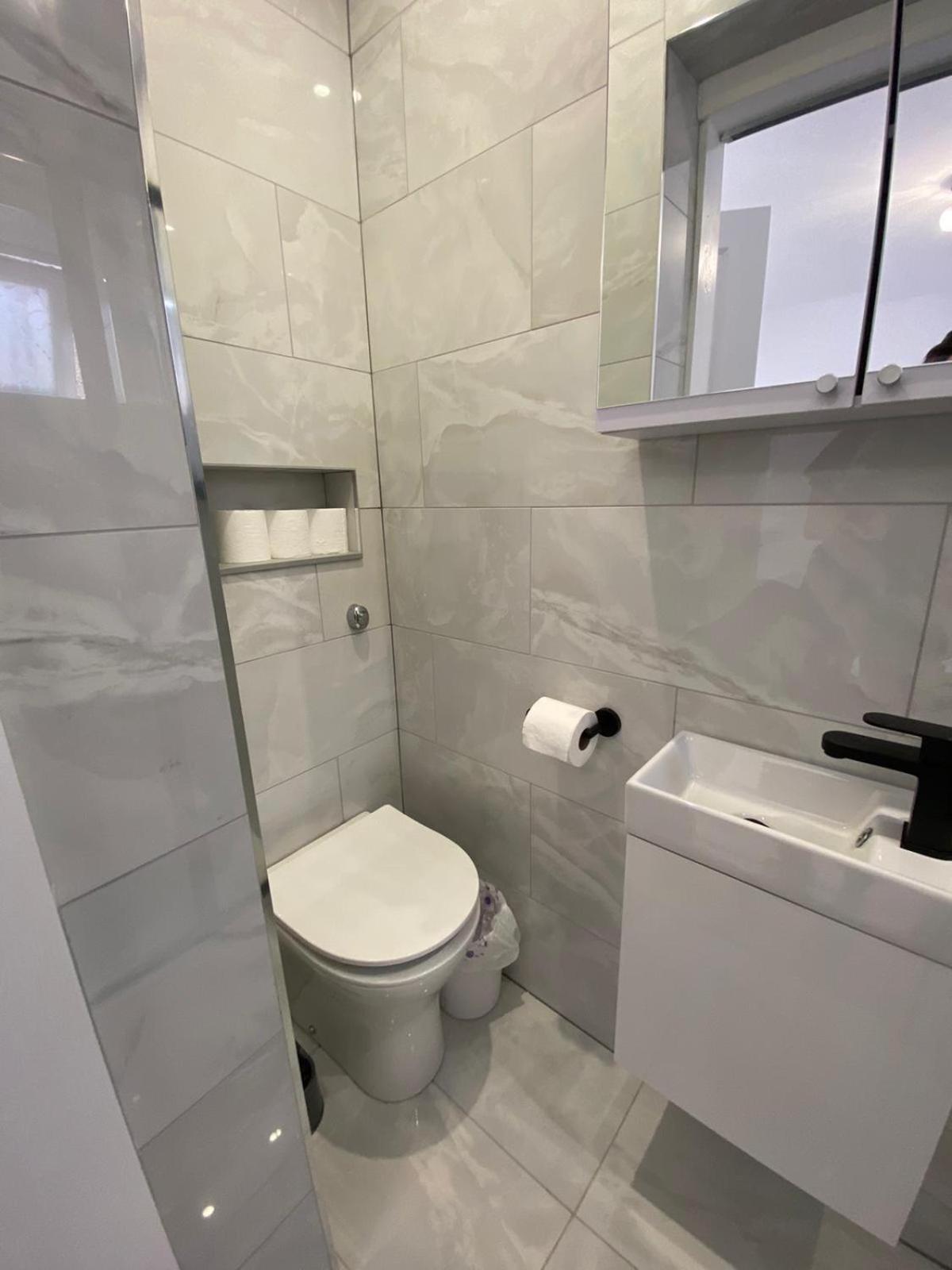 Beautiful Newly Renovated House Sleeps 6 People, Only 12 Minutes By Tube To Oxford Circus Londres