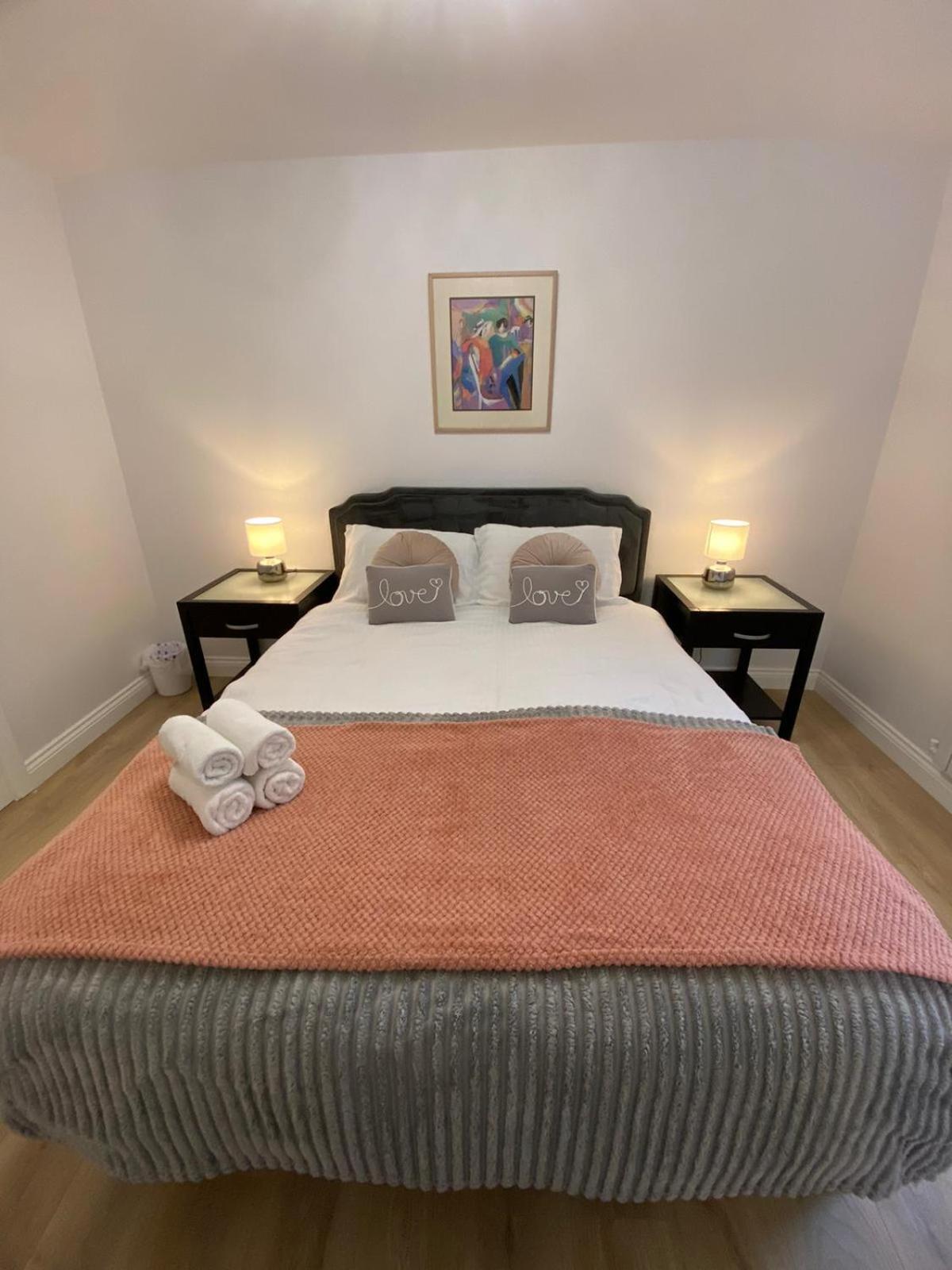 Beautiful Newly Renovated House Sleeps 6 People, Only 12 Minutes By Tube To Oxford Circus Londres