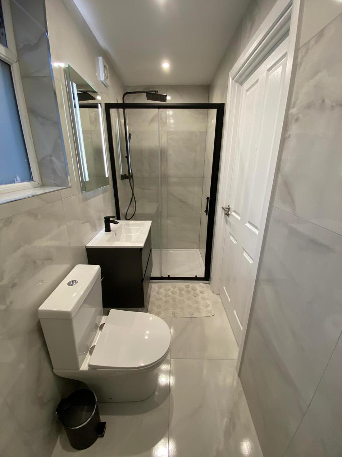 Сasa de vacaciones Beautiful Newly Renovated House Sleeps 6 People, Only 12 Minutes By Tube To Oxford Circus Londres