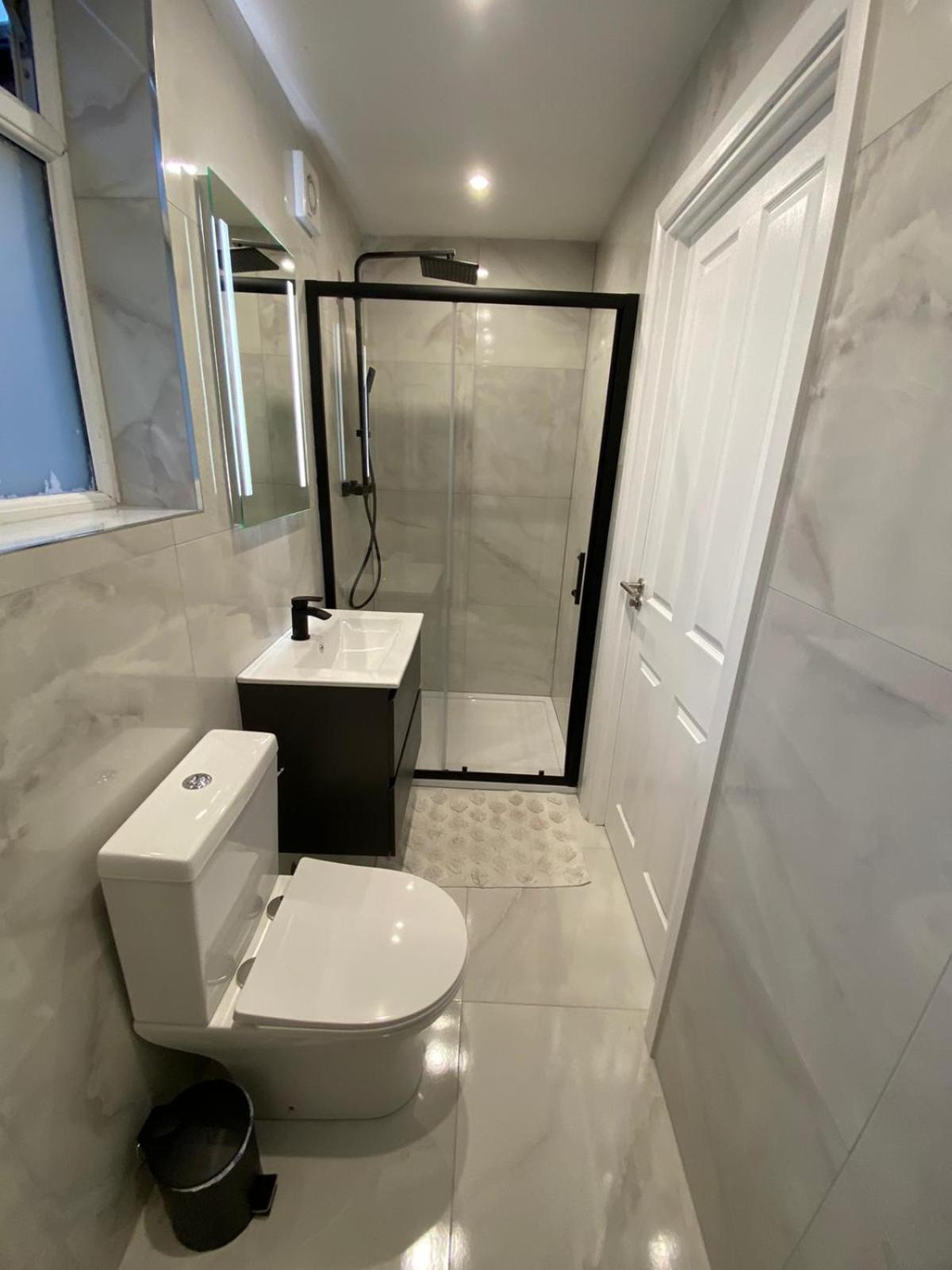 Сasa de vacaciones Beautiful Newly Renovated House Sleeps 6 People, Only 12 Minutes By Tube To Oxford Circus