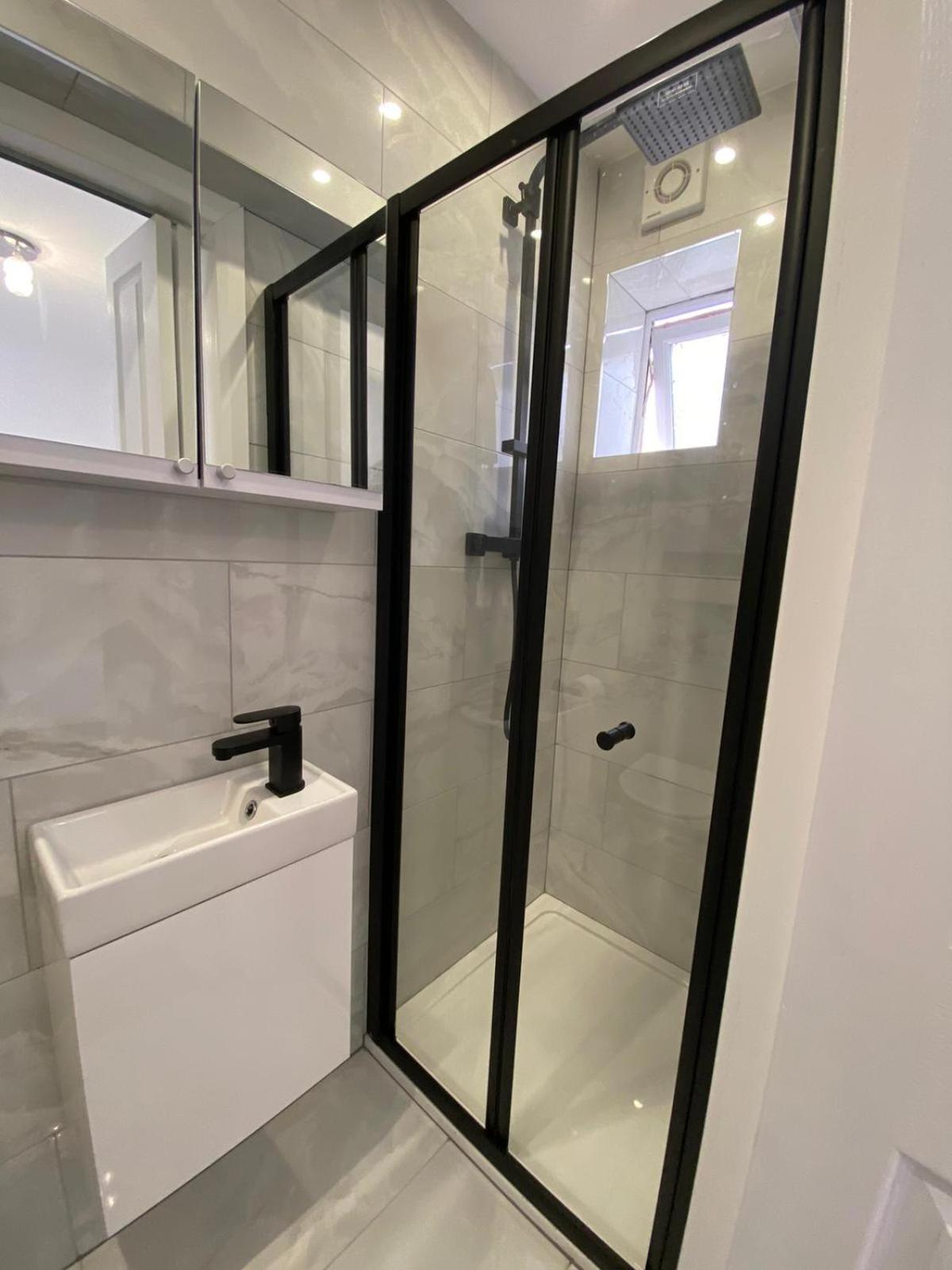 Beautiful Newly Renovated House Sleeps 6 People, Only 12 Minutes By Tube To Oxford Circus Сasa de vacaciones *
