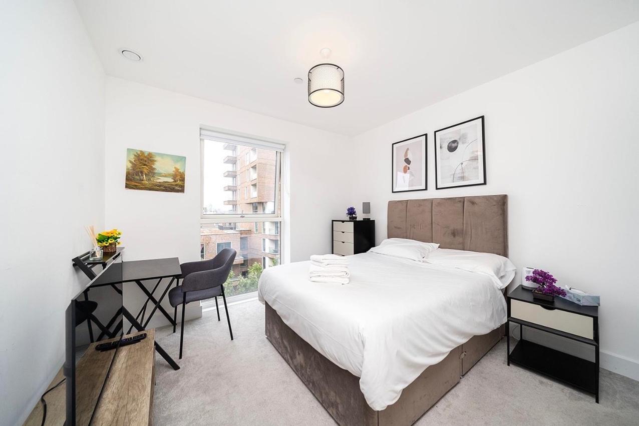 1br Gem In Shared Near O2 Arena & Excel With Patio, Private Bath, Free Parking & Garden * London