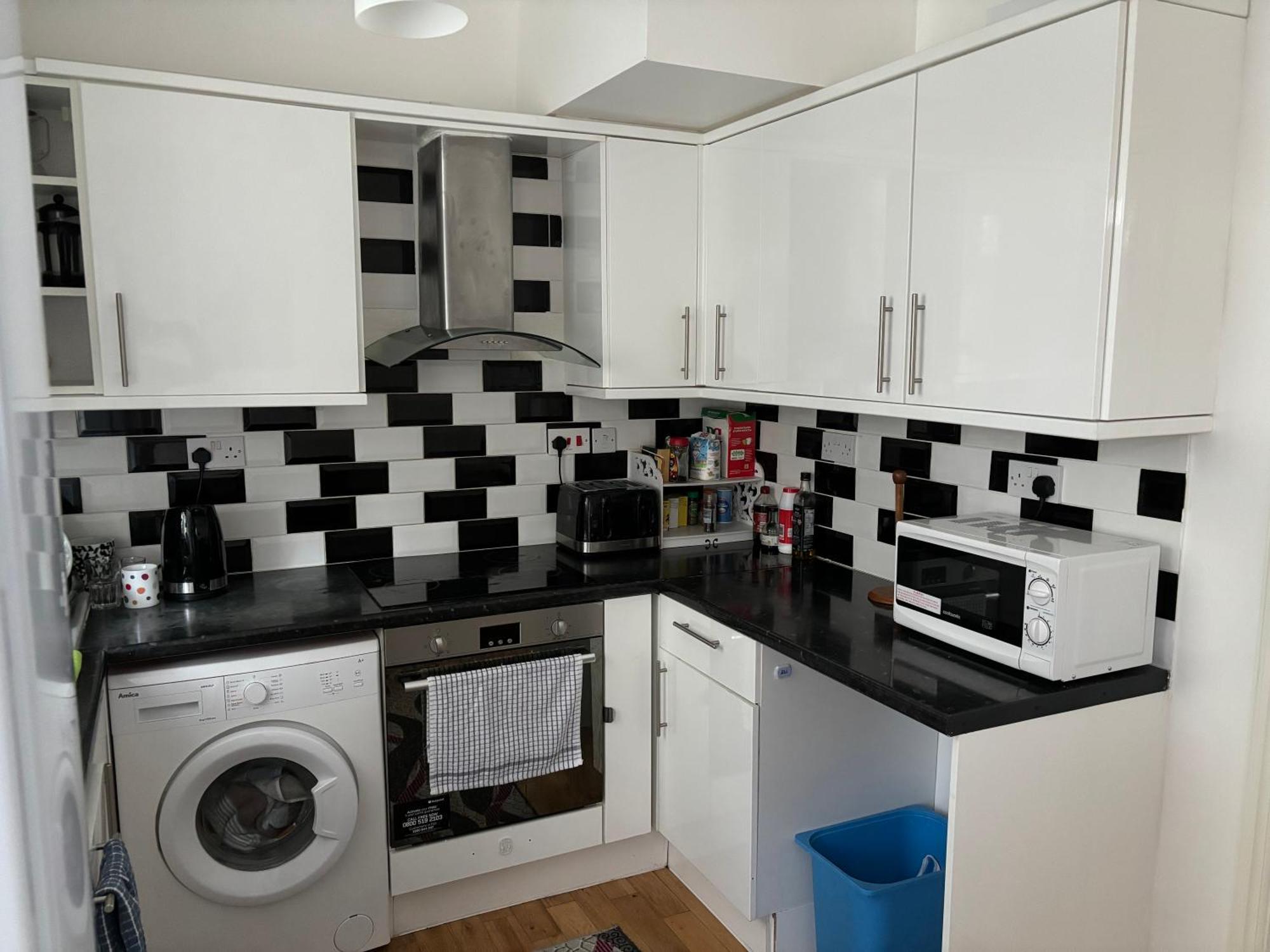 Spacious 2 Bedroom House With Garden * Londres